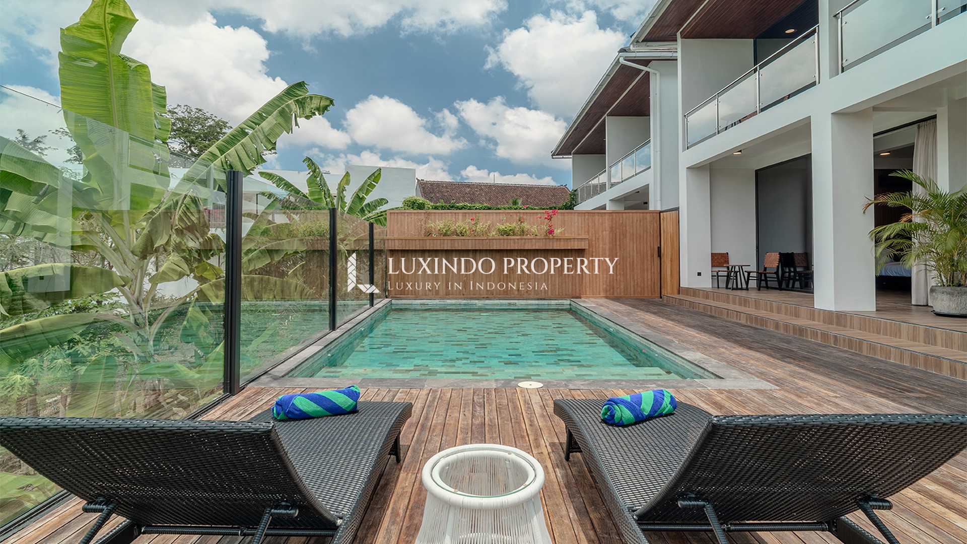 BABAKAN - MODERN MINIMALIST BRAND-NEW VILLA WITH RICE FIELD AND SUNRISE VIEW