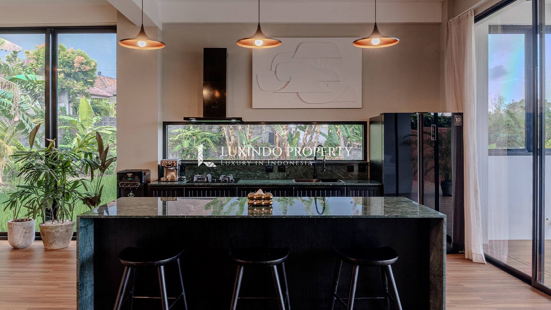 BABAKAN - MODERN MINIMALIST BRAND-NEW VILLA WITH RICE FIELD AND SUNRISE VIEW