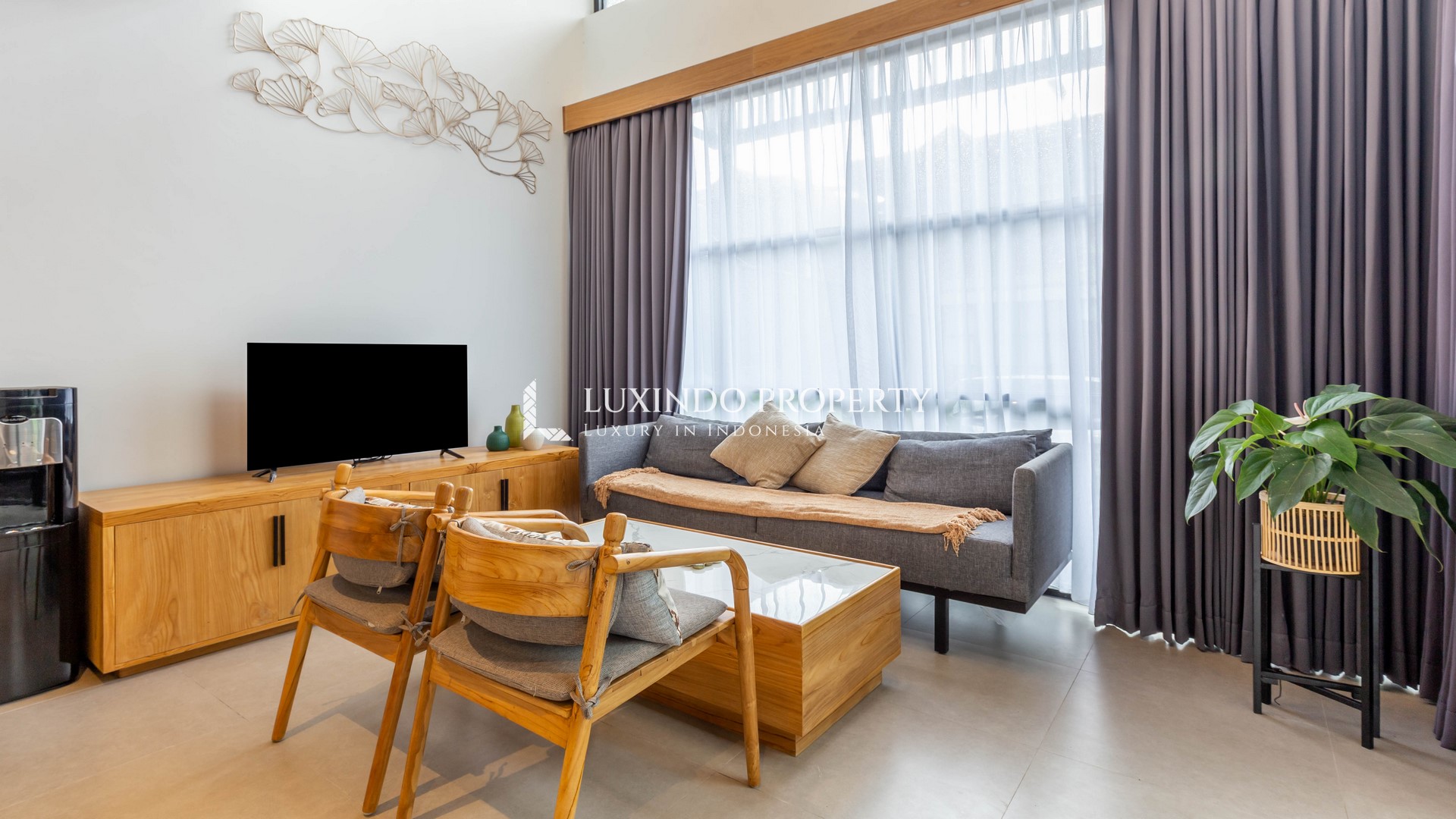 BATU BOLONG - LUXURIOUS 3-BEDROOM VILLA IN PRIME LOCATION