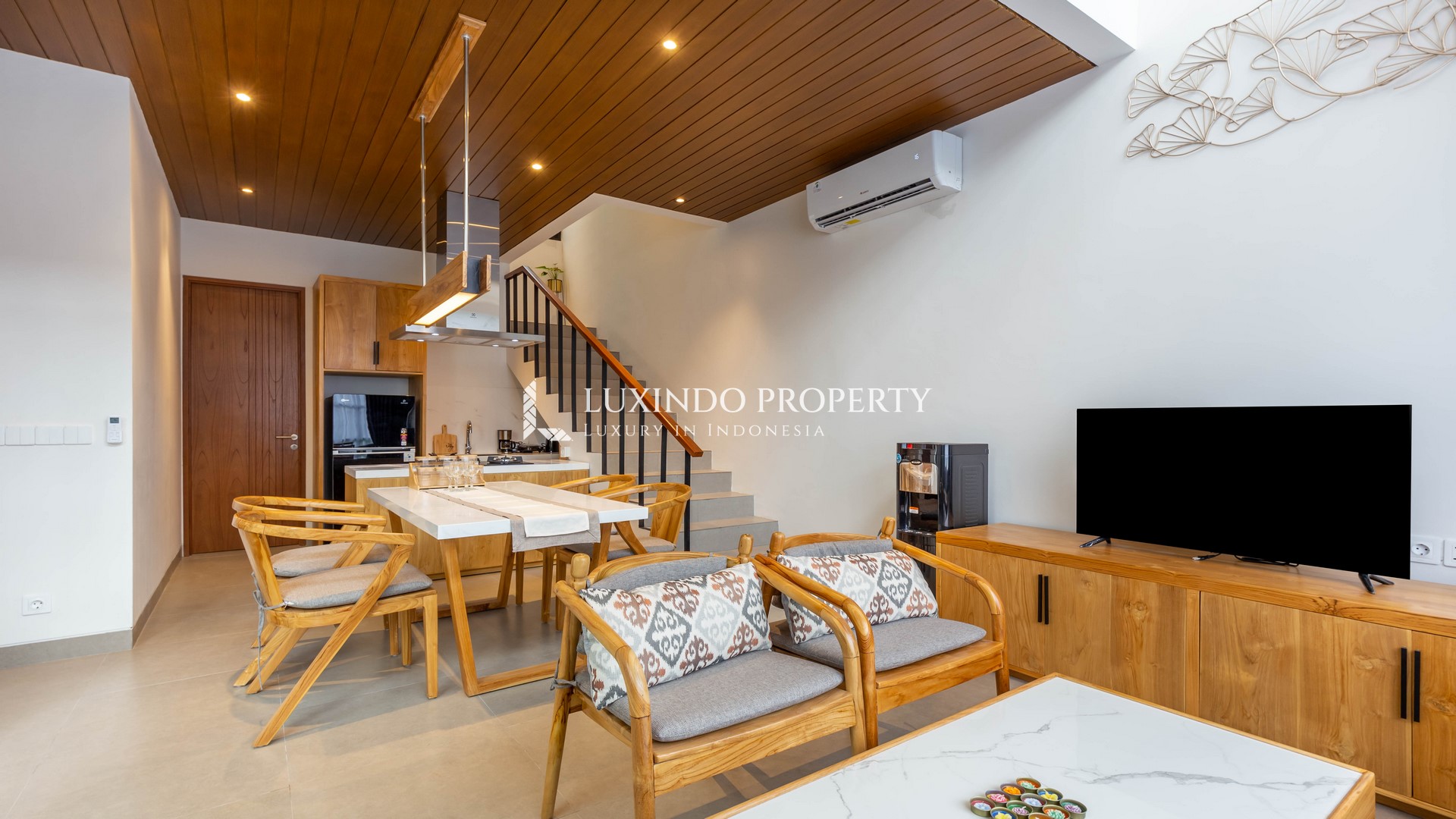 BATU BOLONG - LUXURIOUS 3-BEDROOM VILLA IN PRIME LOCATION