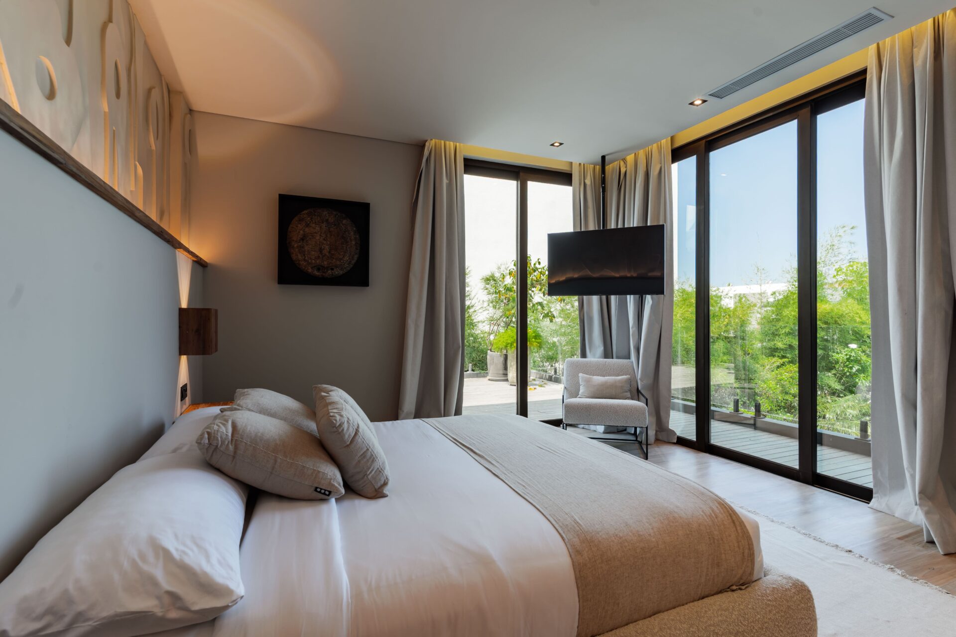 Earthy Bare Luxury Villa in Umalas