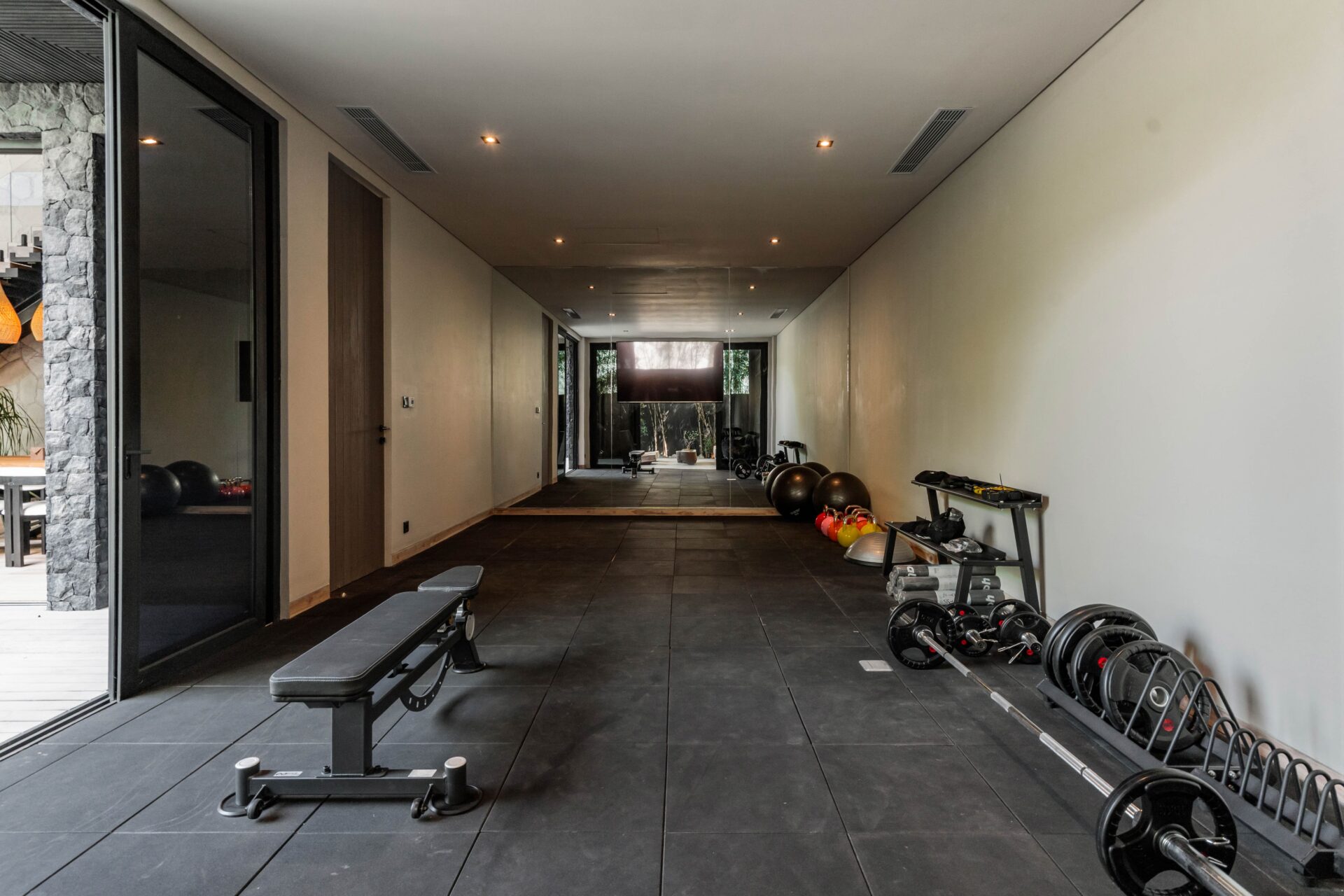 Earthy Bare Luxury Villa in Umalas