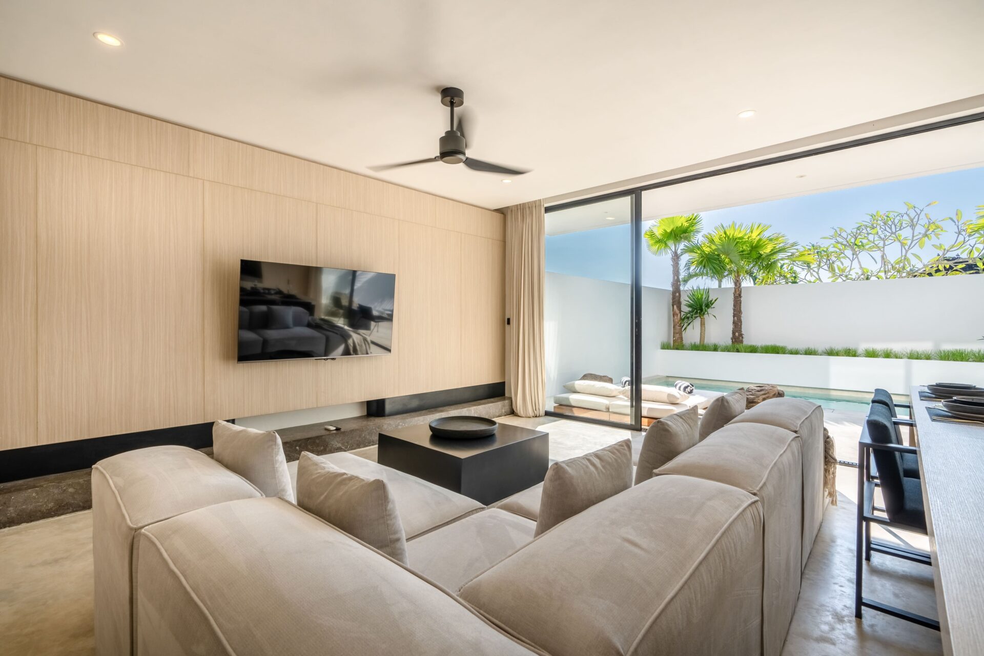 Modern Understated Minimalist Villa in Pererenan