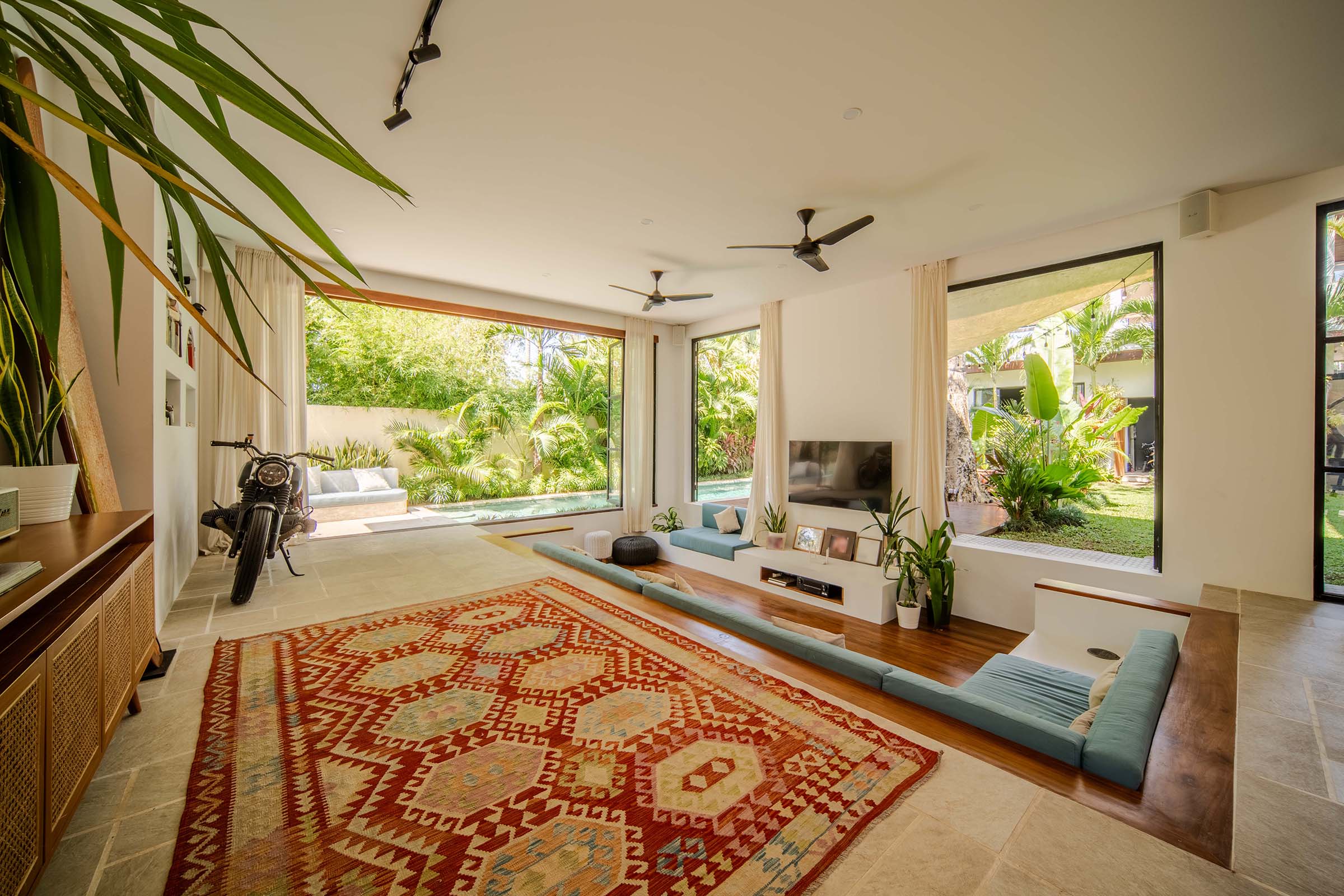 Coastal Family Haven in Seseh