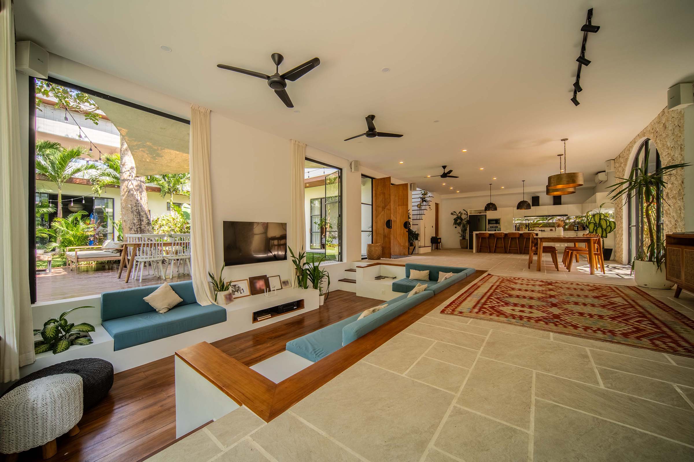 Coastal Family Haven in Seseh