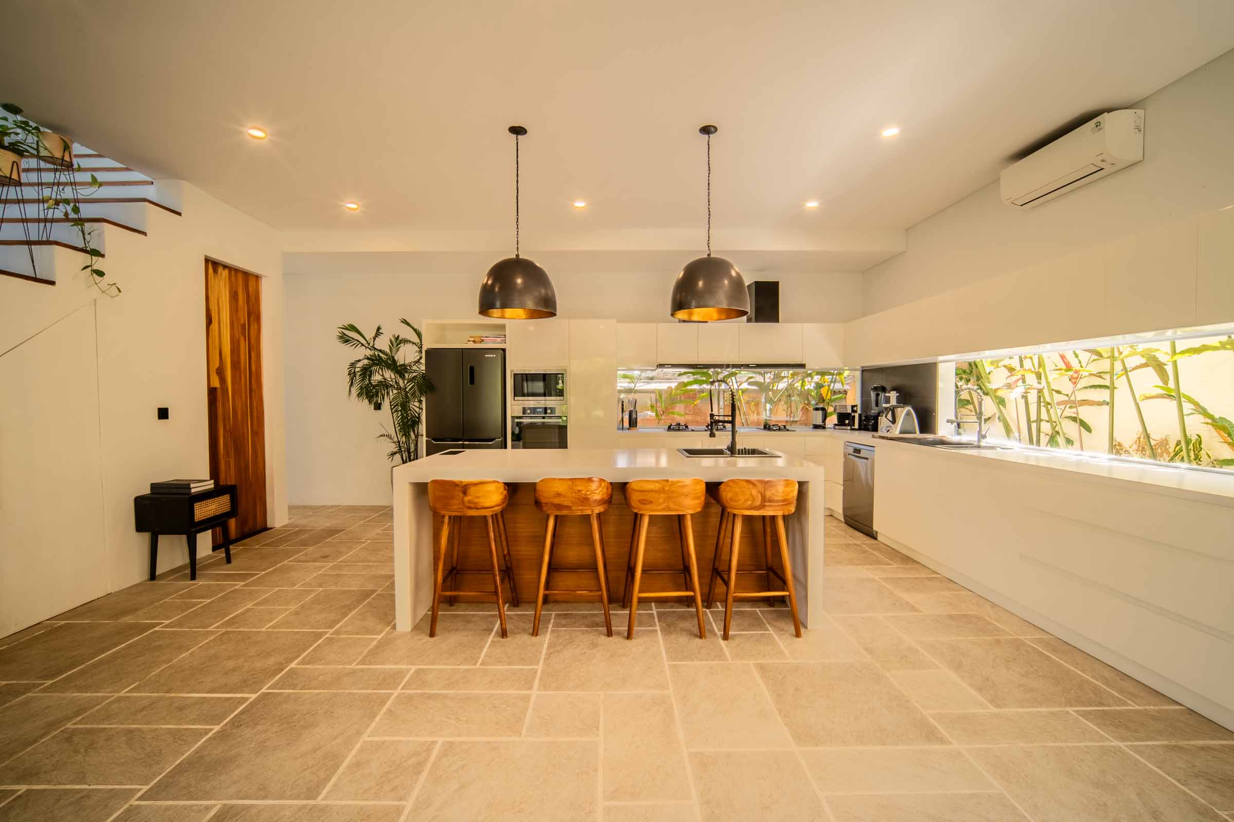 Coastal Family Haven in Seseh