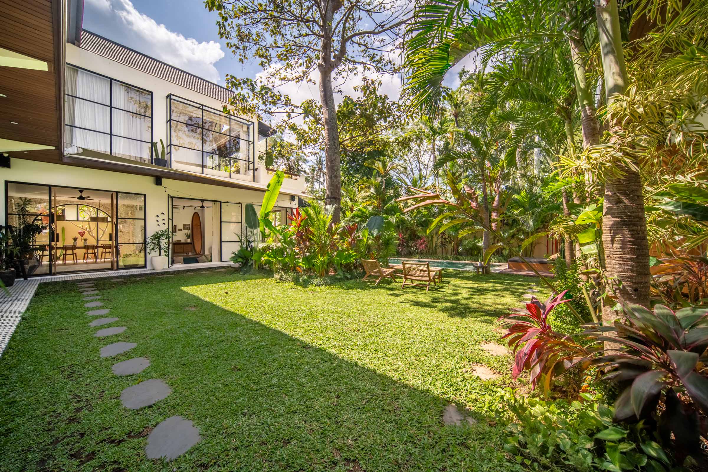 Coastal Family Haven in Seseh