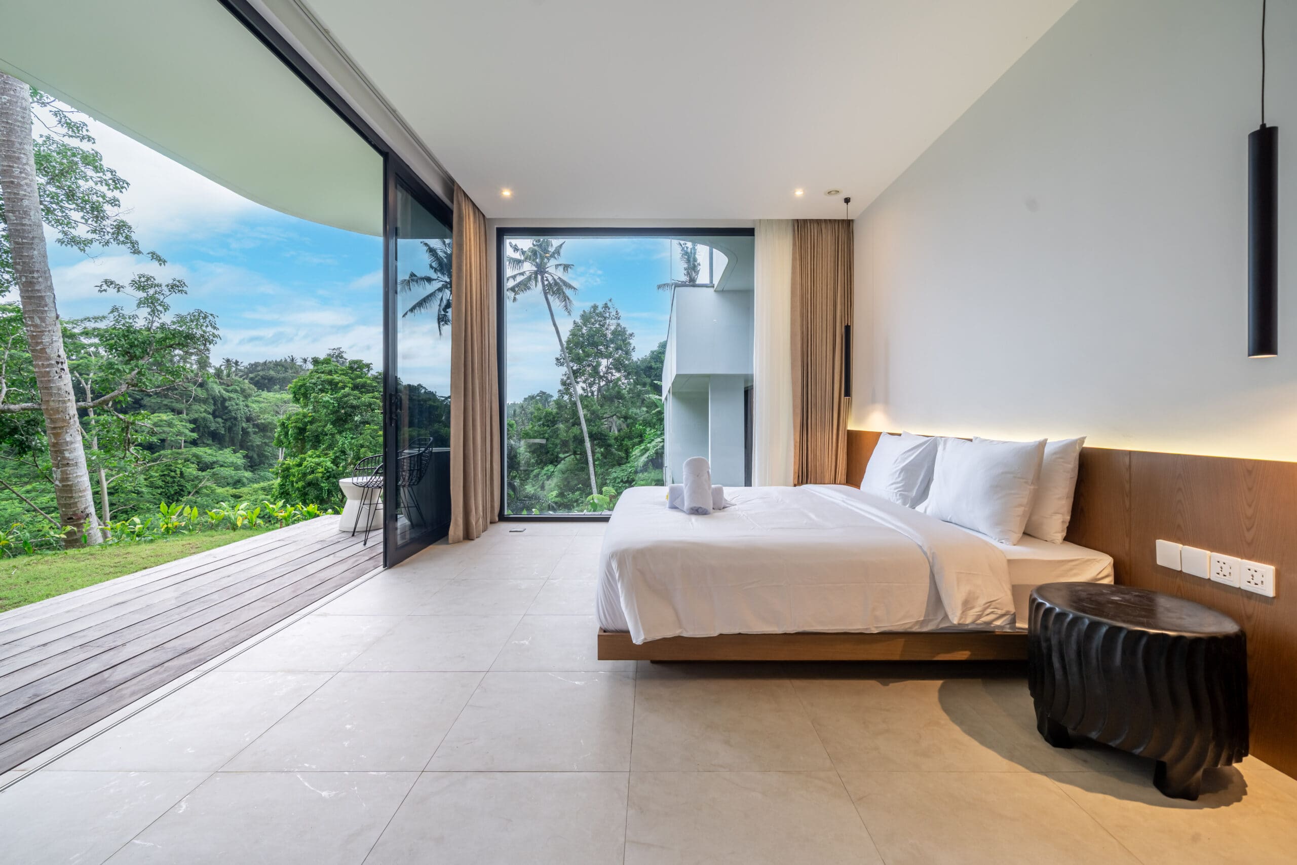 Hilltop Jungle-view Villa in Ubud