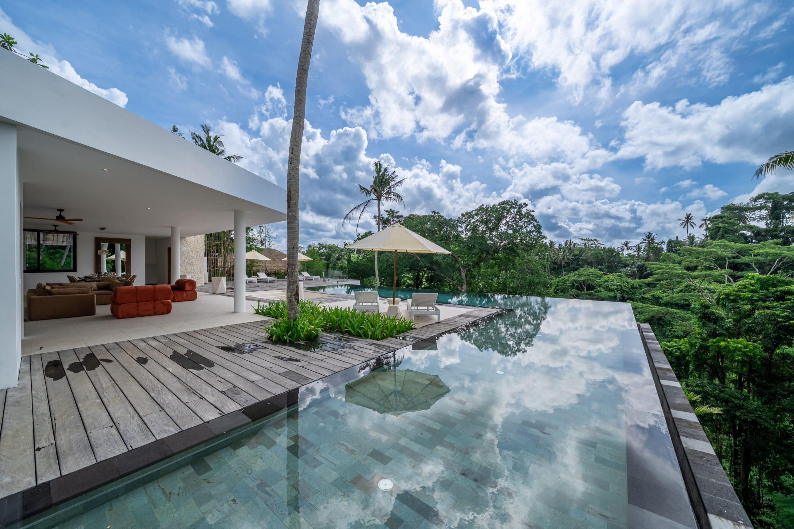 Hilltop Jungle-view Villa in Ubud