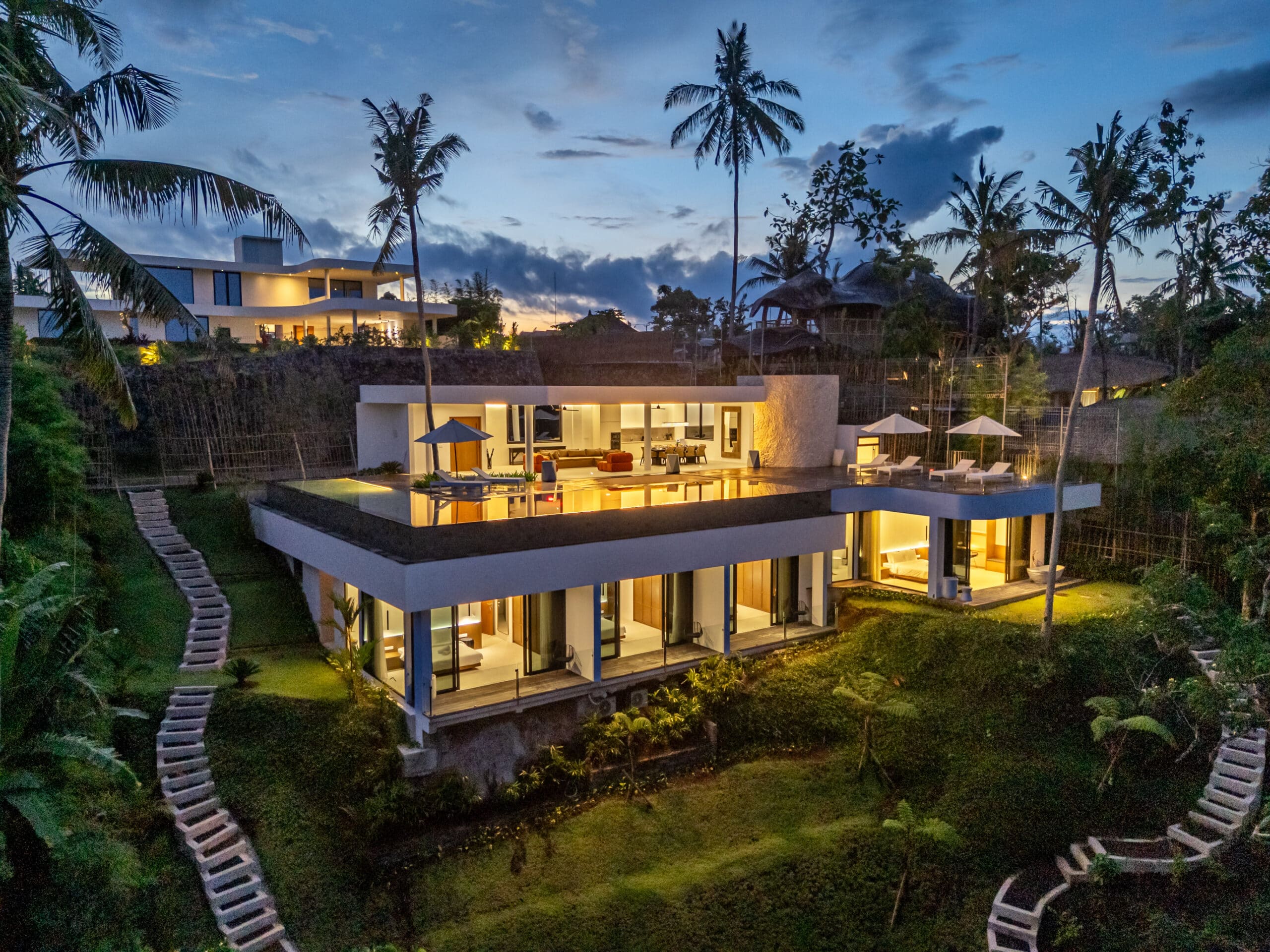 Hilltop Jungle-view Villa in Ubud