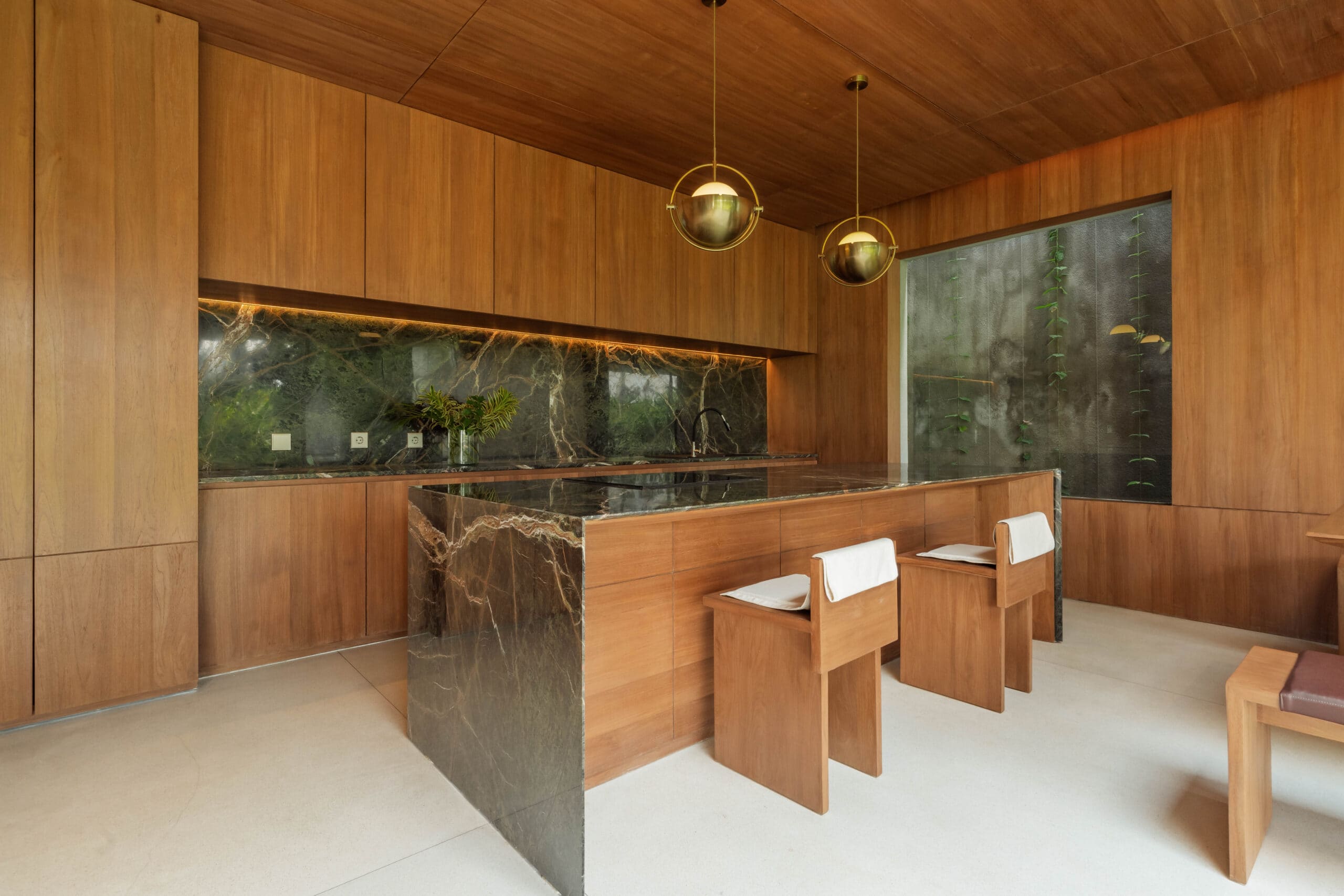 Renowned Architect Japanese Modern Villa in Pererenan