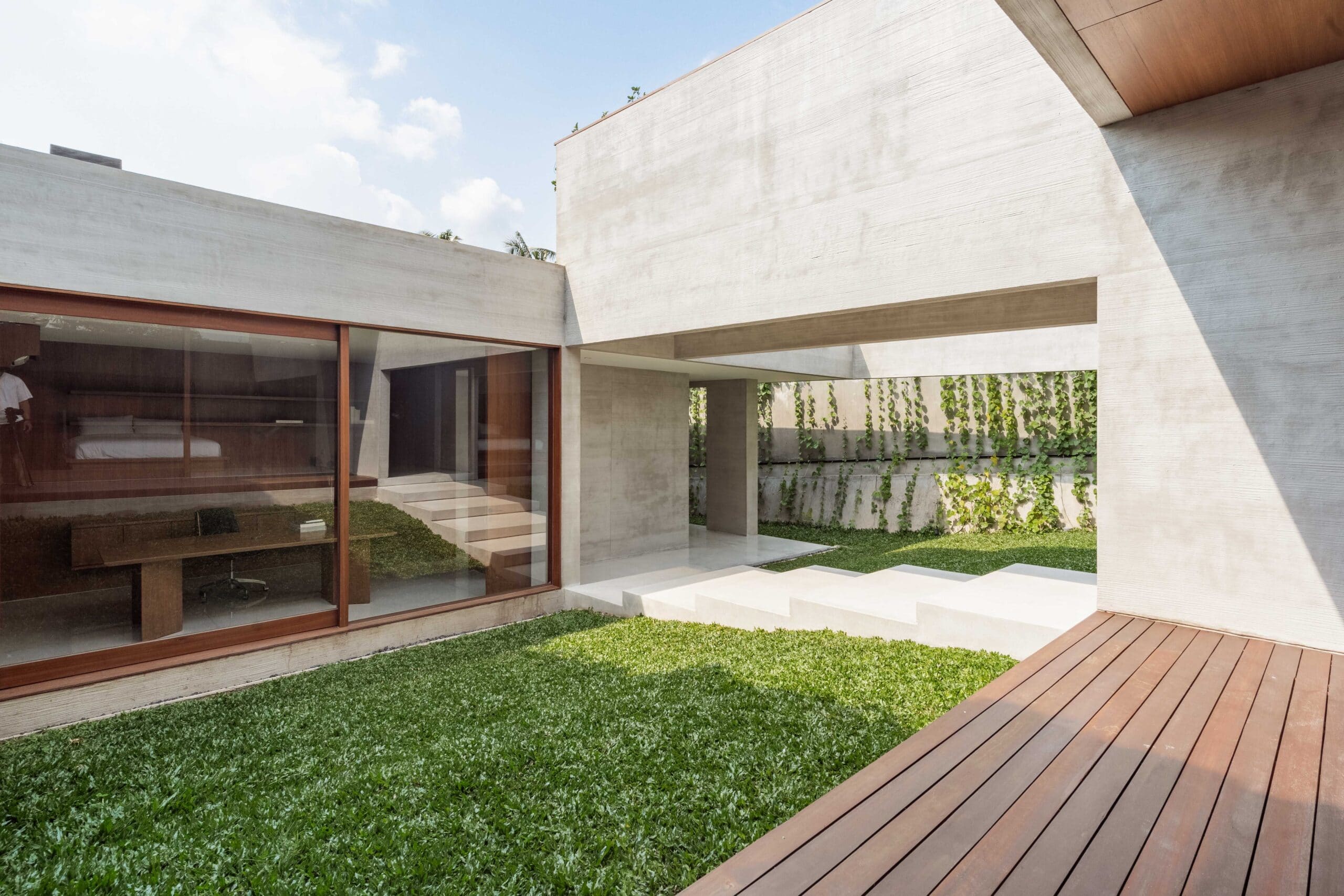 Renowned Architect Japanese Modern Villa in Pererenan