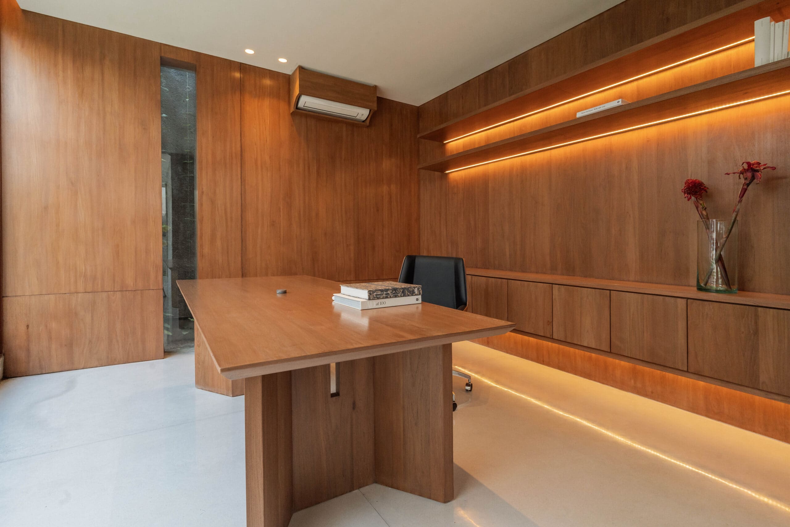 Renowned Architect Japanese Modern Villa in Pererenan