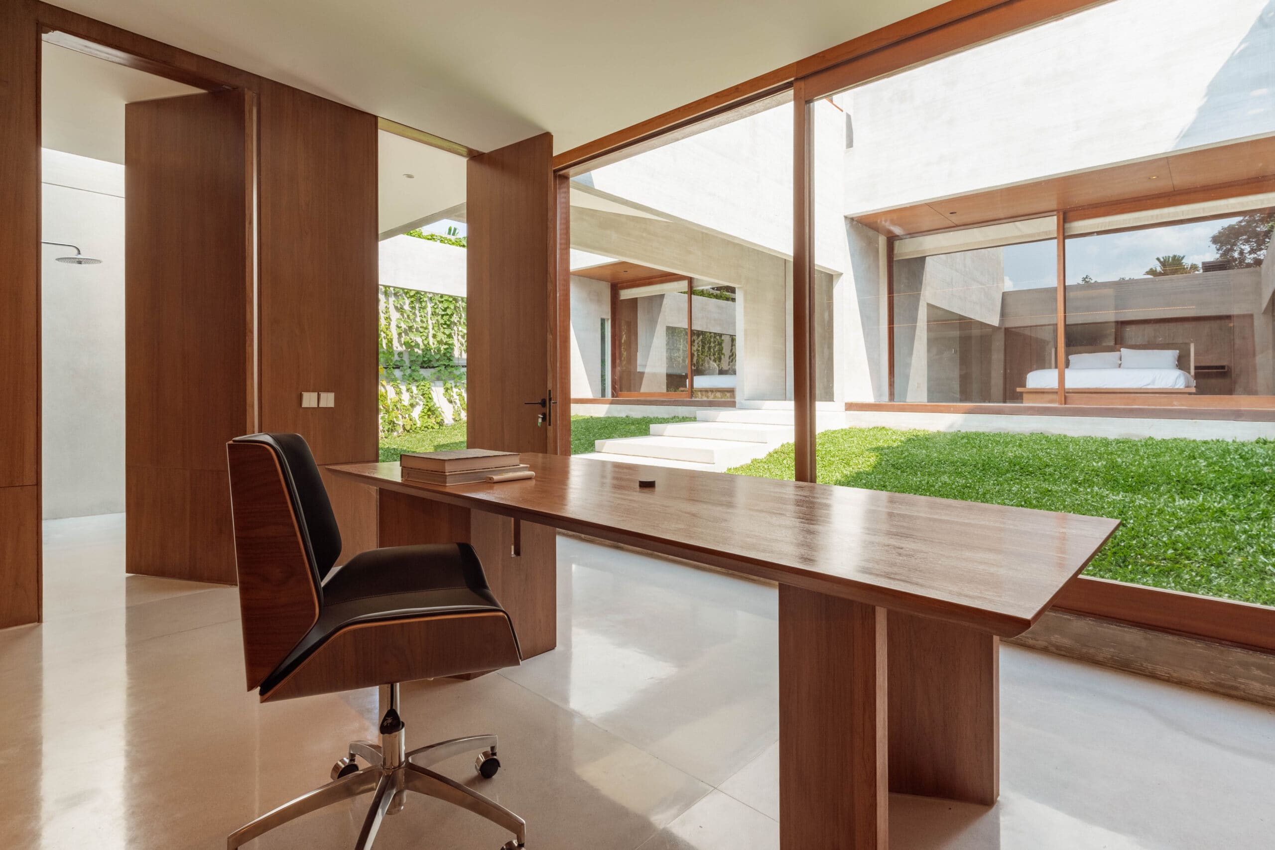 Renowned Architect Japanese Modern Villa in Pererenan