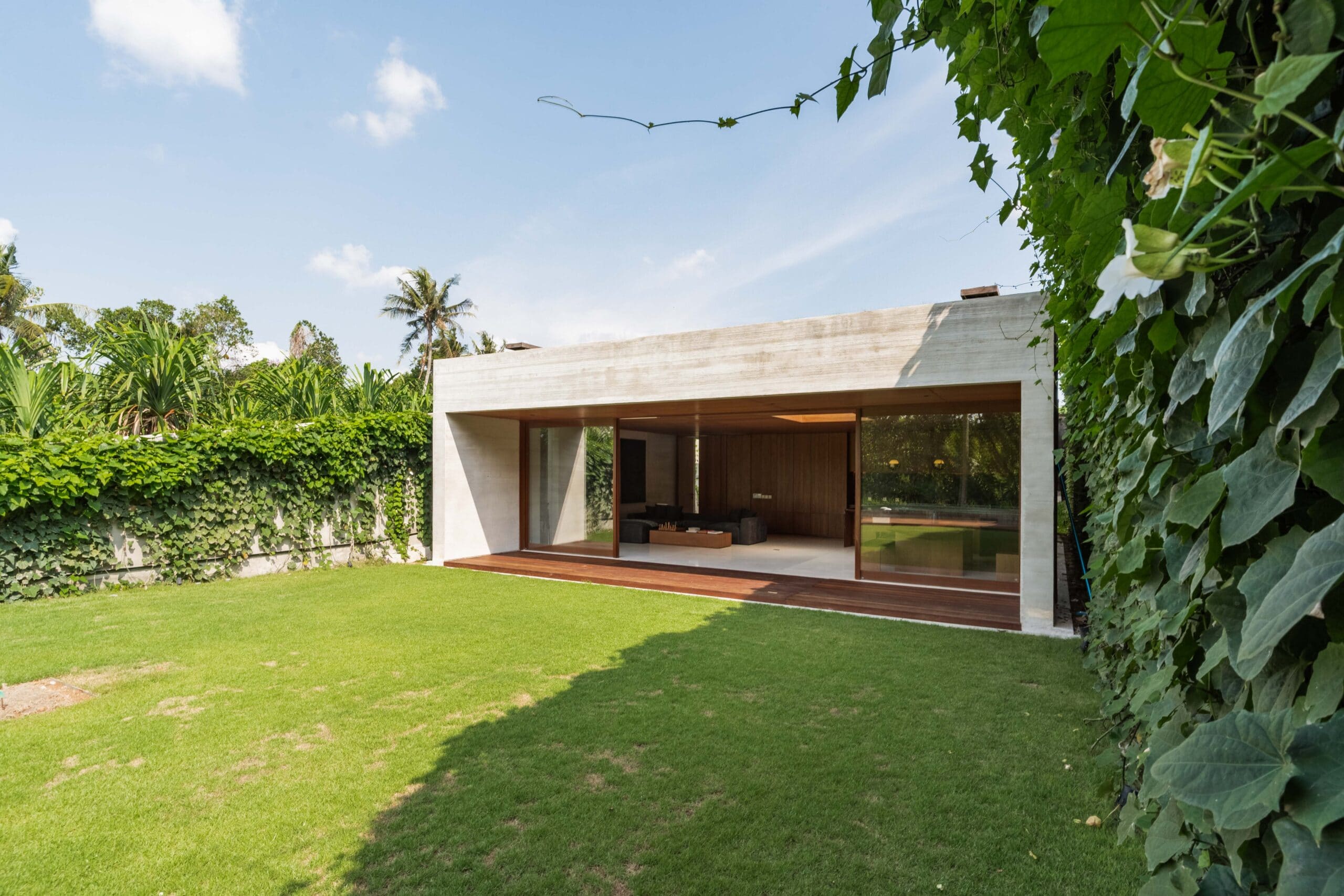 Renowned Architect Japanese Modern Villa in Pererenan