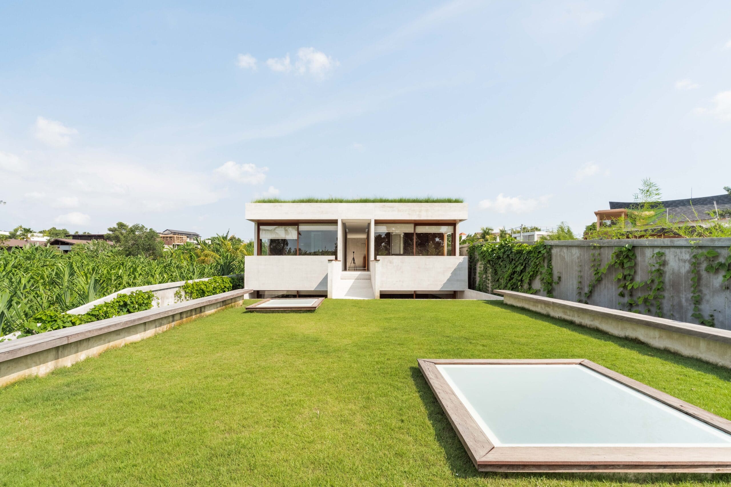 Renowned Architect Japanese Modern Villa in Pererenan