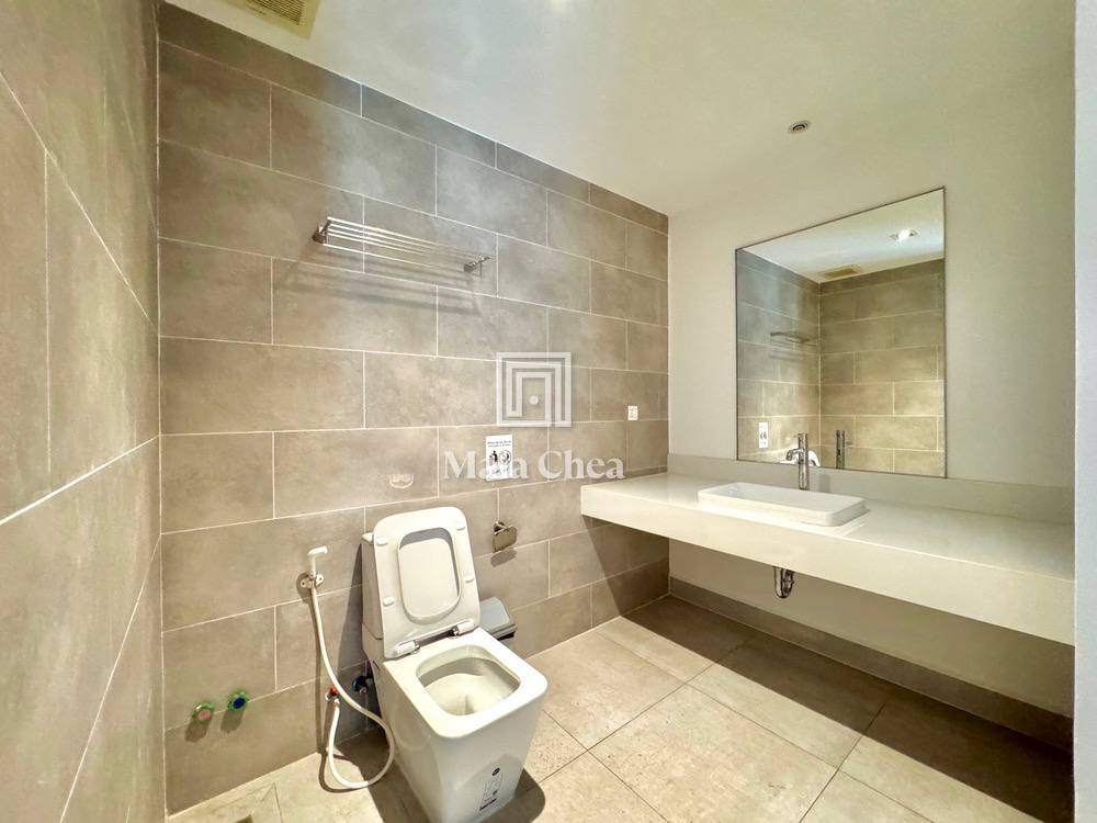 Modern 3-Bedroom Serviced Apartment – Central BKK1