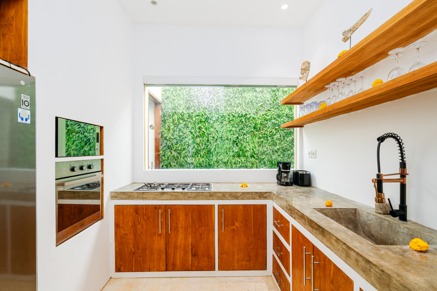 18% ROI Spacious 4-Bedroom Villa for Sale