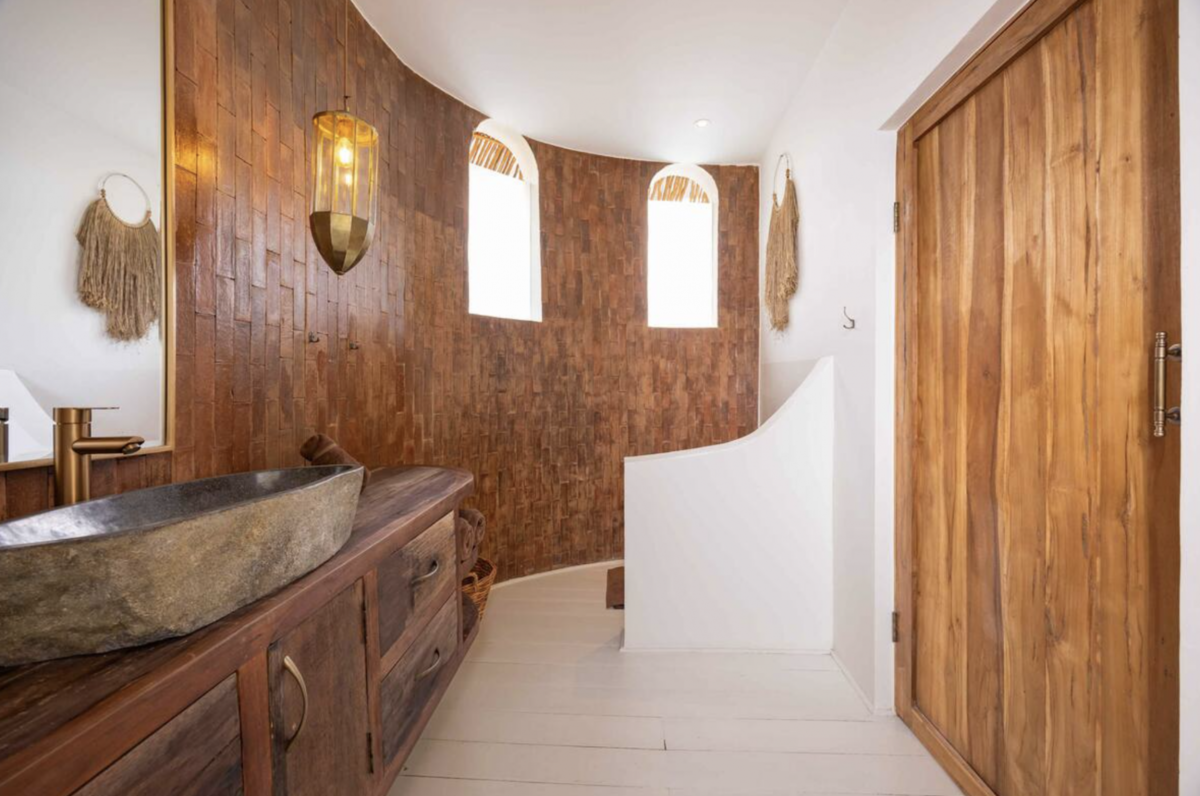 Spacious 4-Bedroom Villa with Mezzanine