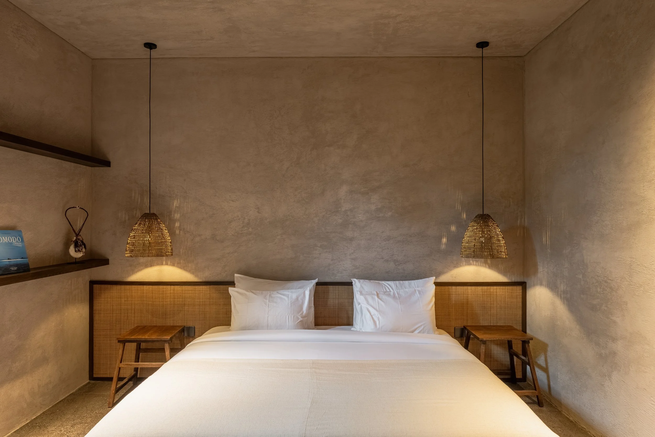 A Tropical Hideaway 2 BR Villa Facing The Rice Fields in Seseh