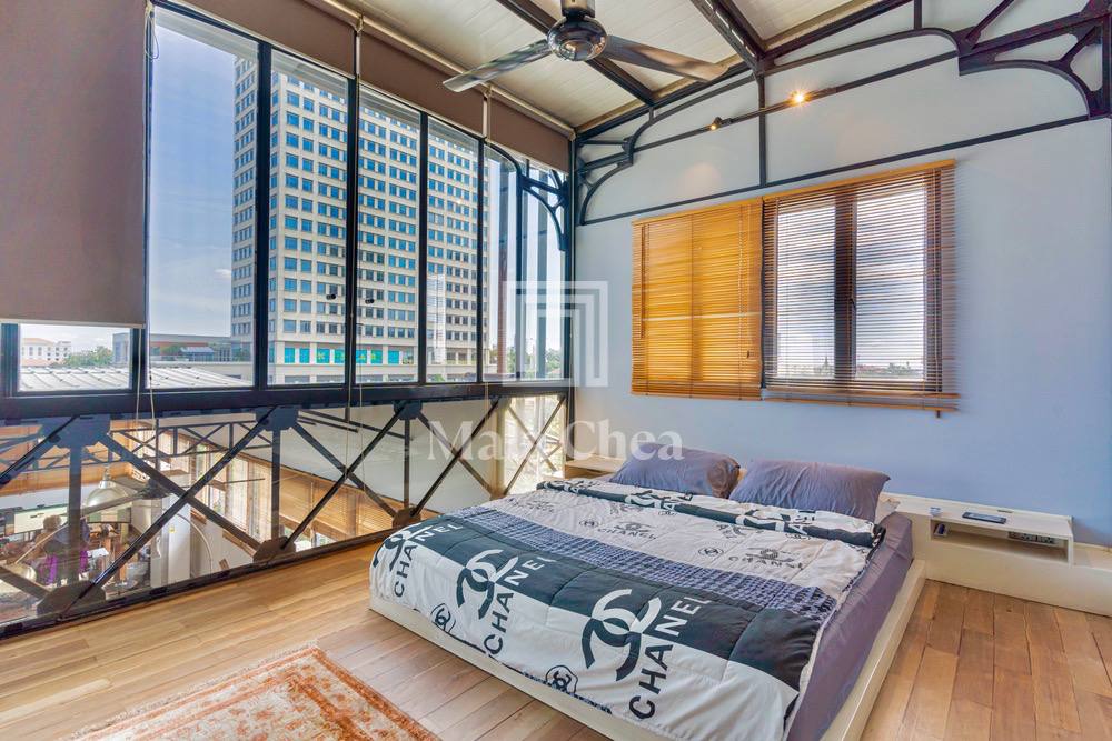 3 Bedroom Duplex Renovated Apartment