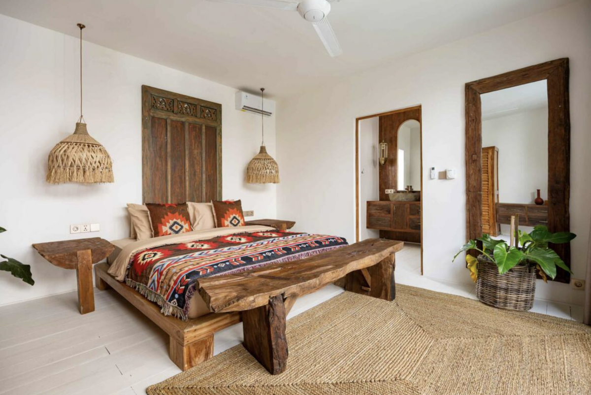 Spacious 4-Bedroom Villa with Mezzanine