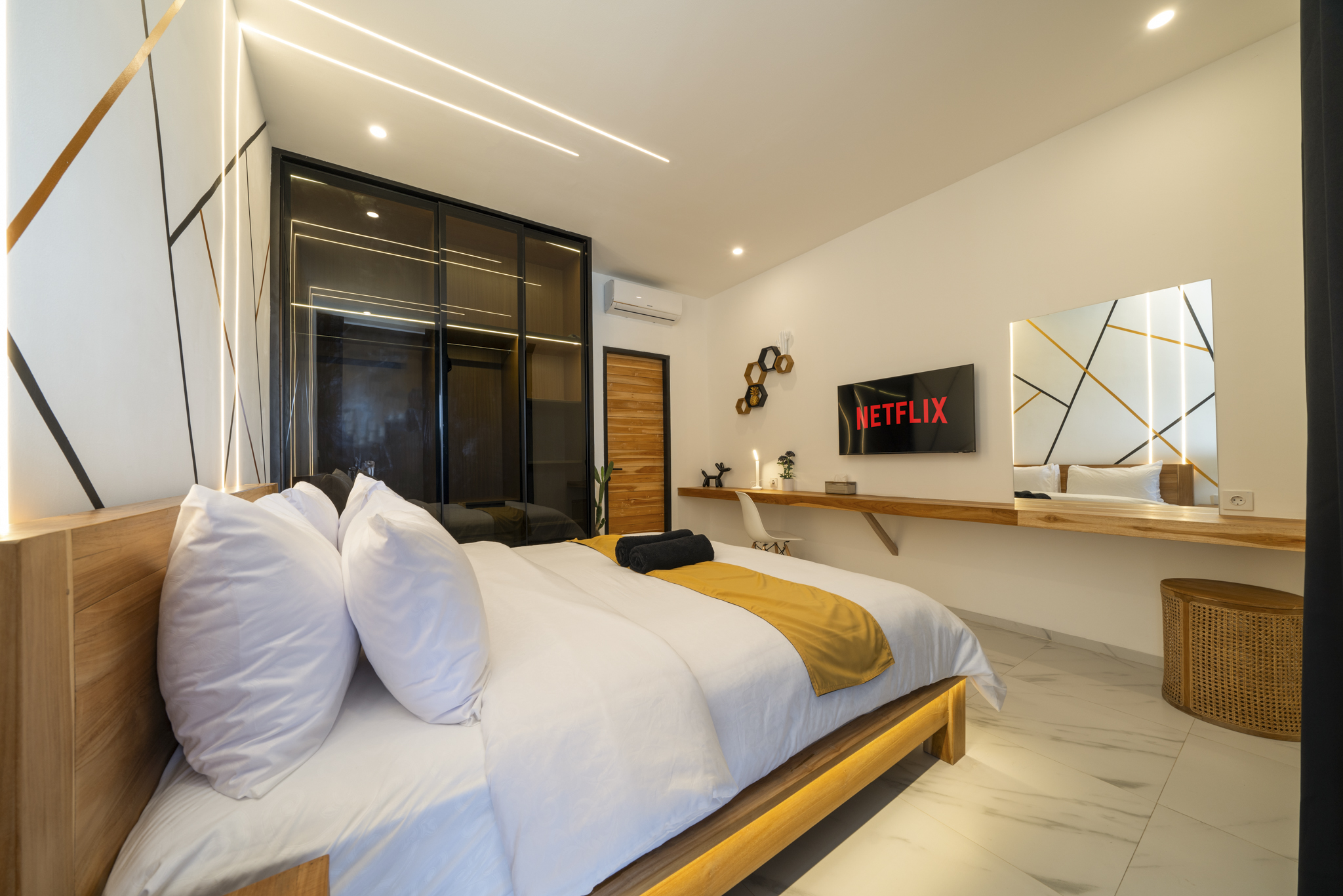 Tropical 5-Bedroom Villa