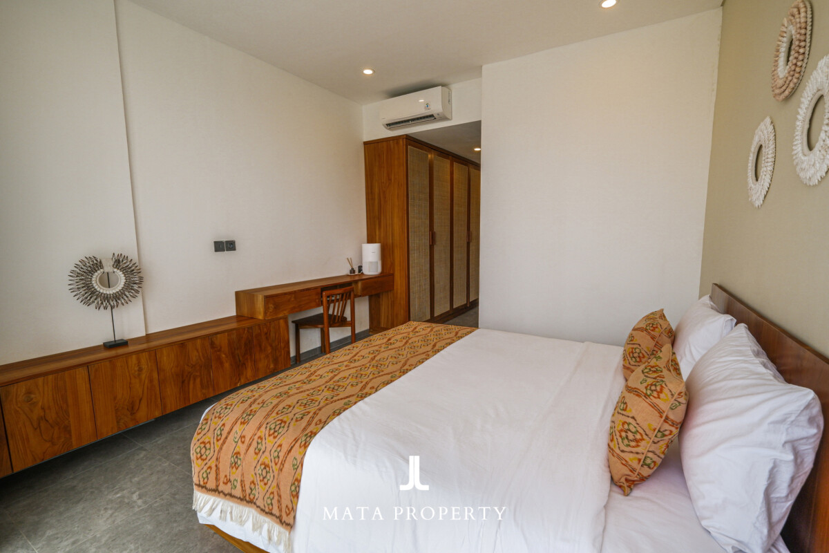 Elegant Contemporary Villa with Timeless Design 