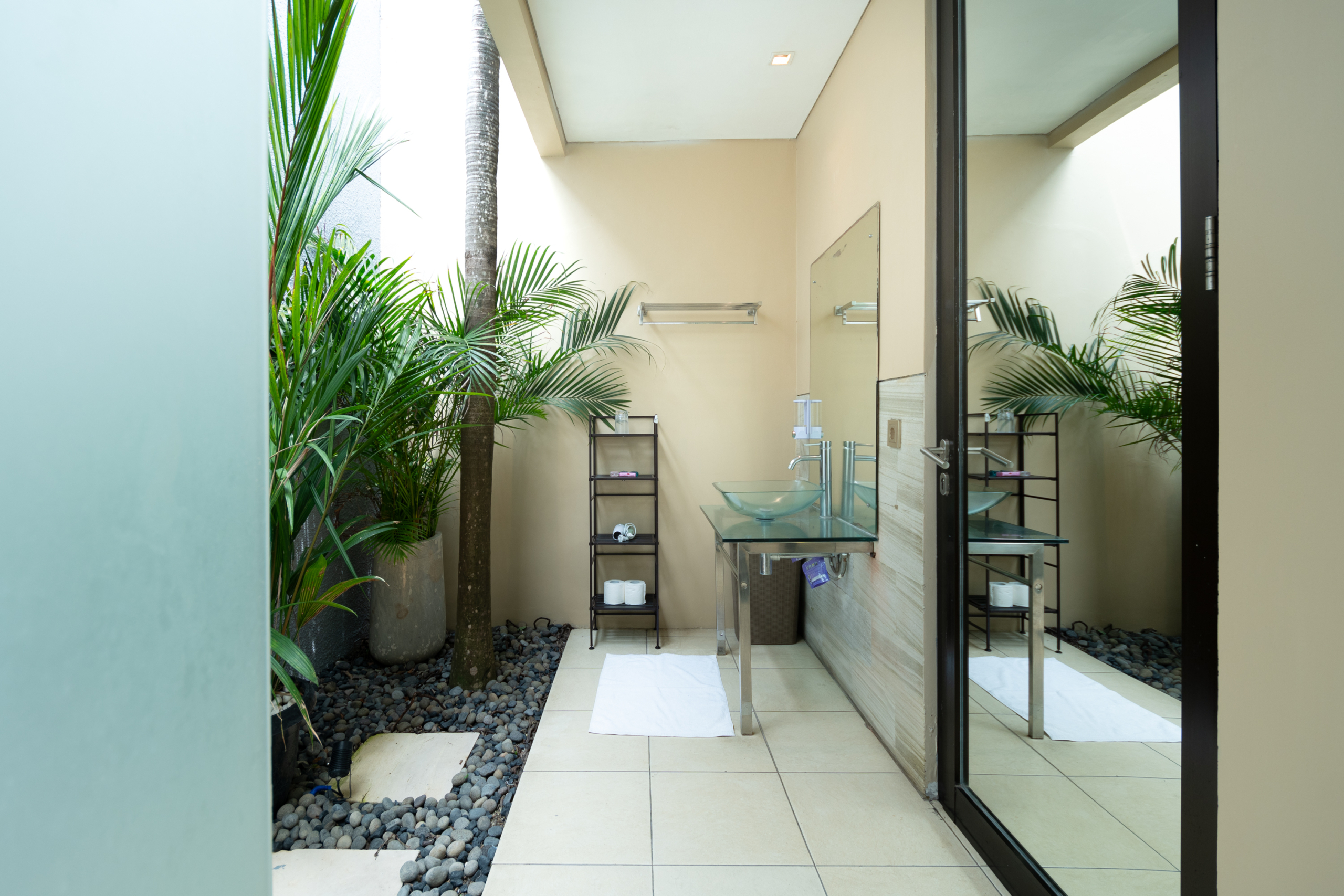 Turnkey Villa Complex in Seminyak – Established ROI