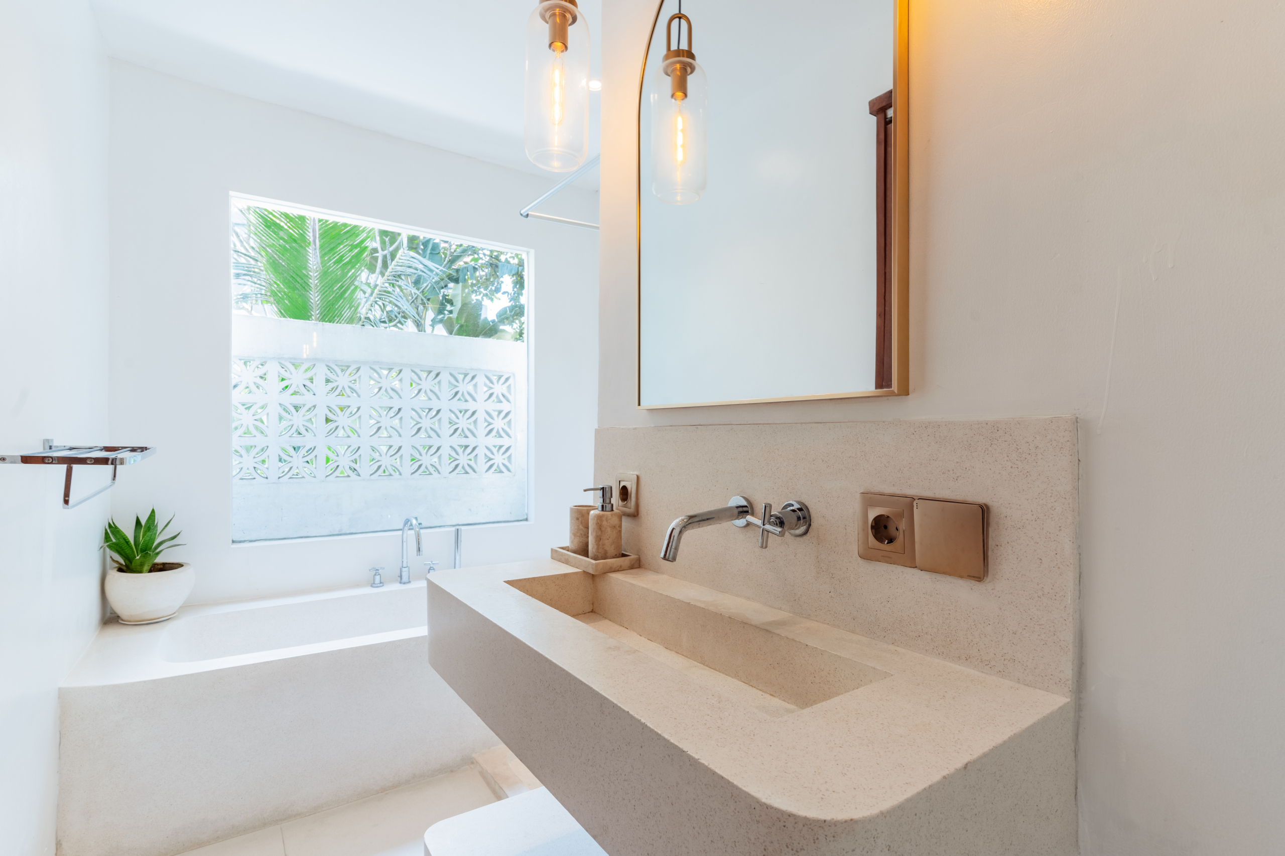 Modern 1-Bedroom Villa with Office in Canggu