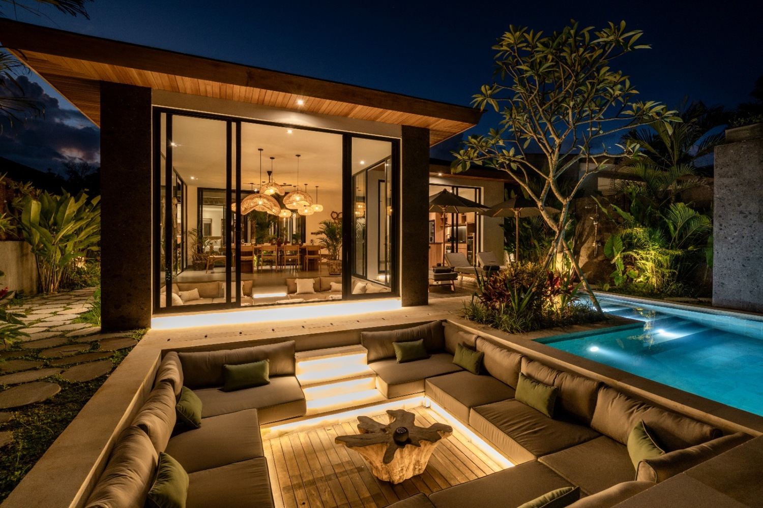 Spacious 5-Bedroom Jungle Villa for Sale 