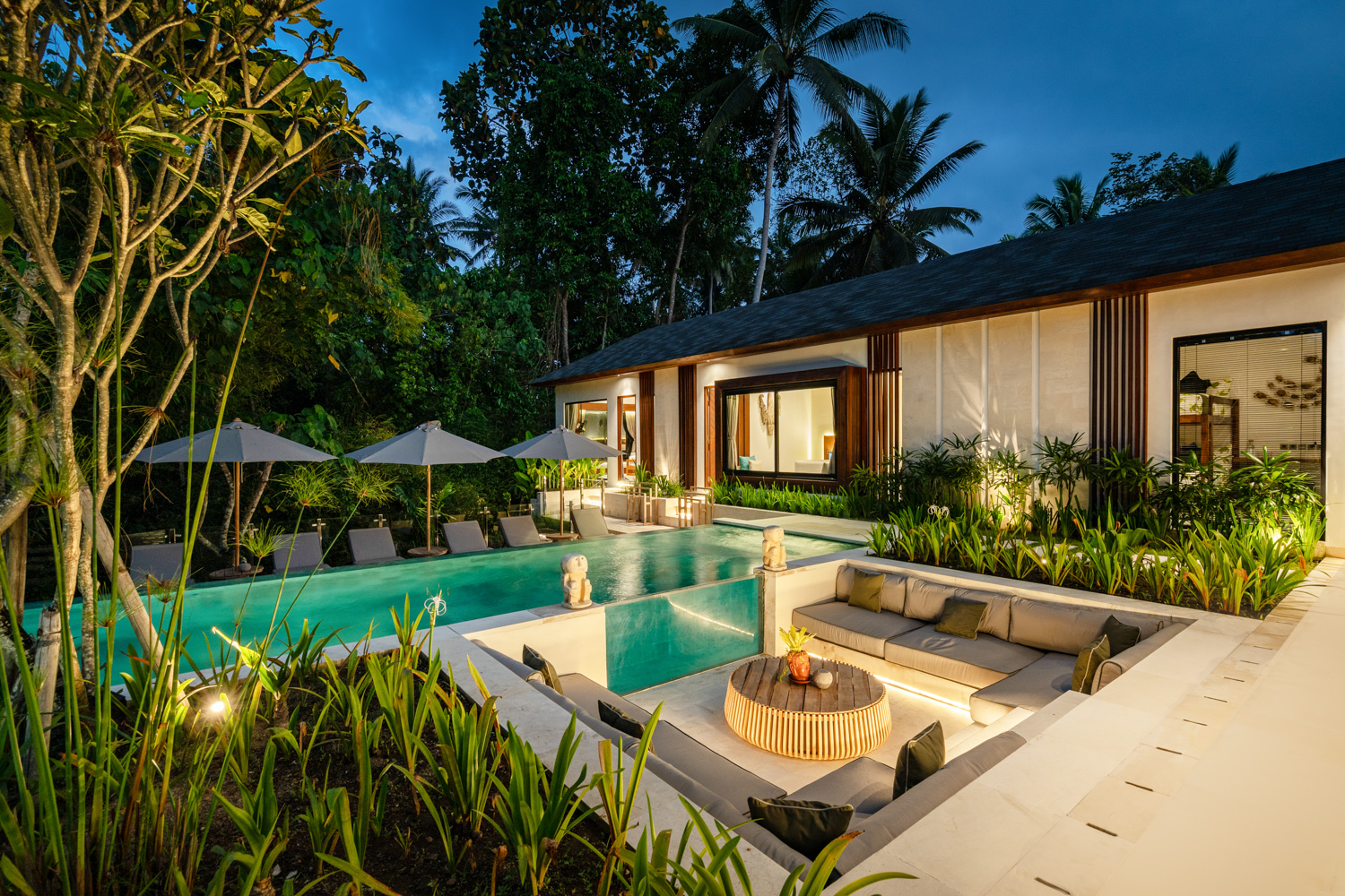 Spacious 5-Bedroom Villa with Jungle Backdrop