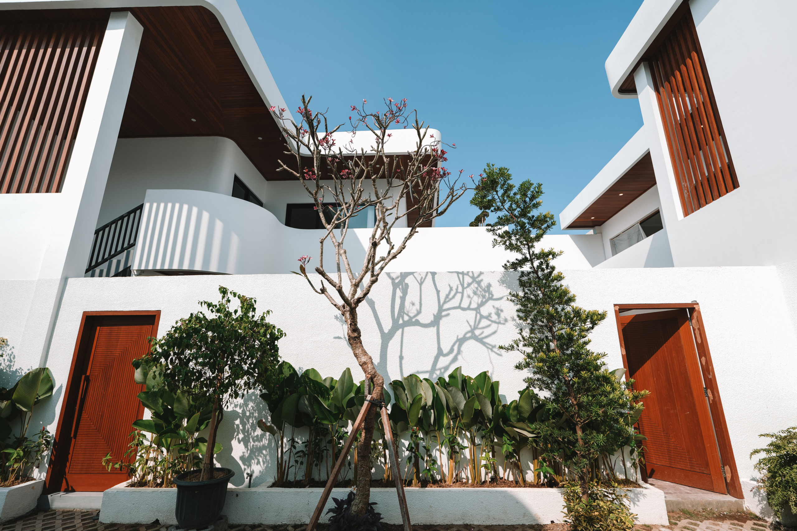 Beachside Family Villas in Sanur – Gated Community & ROI Potential