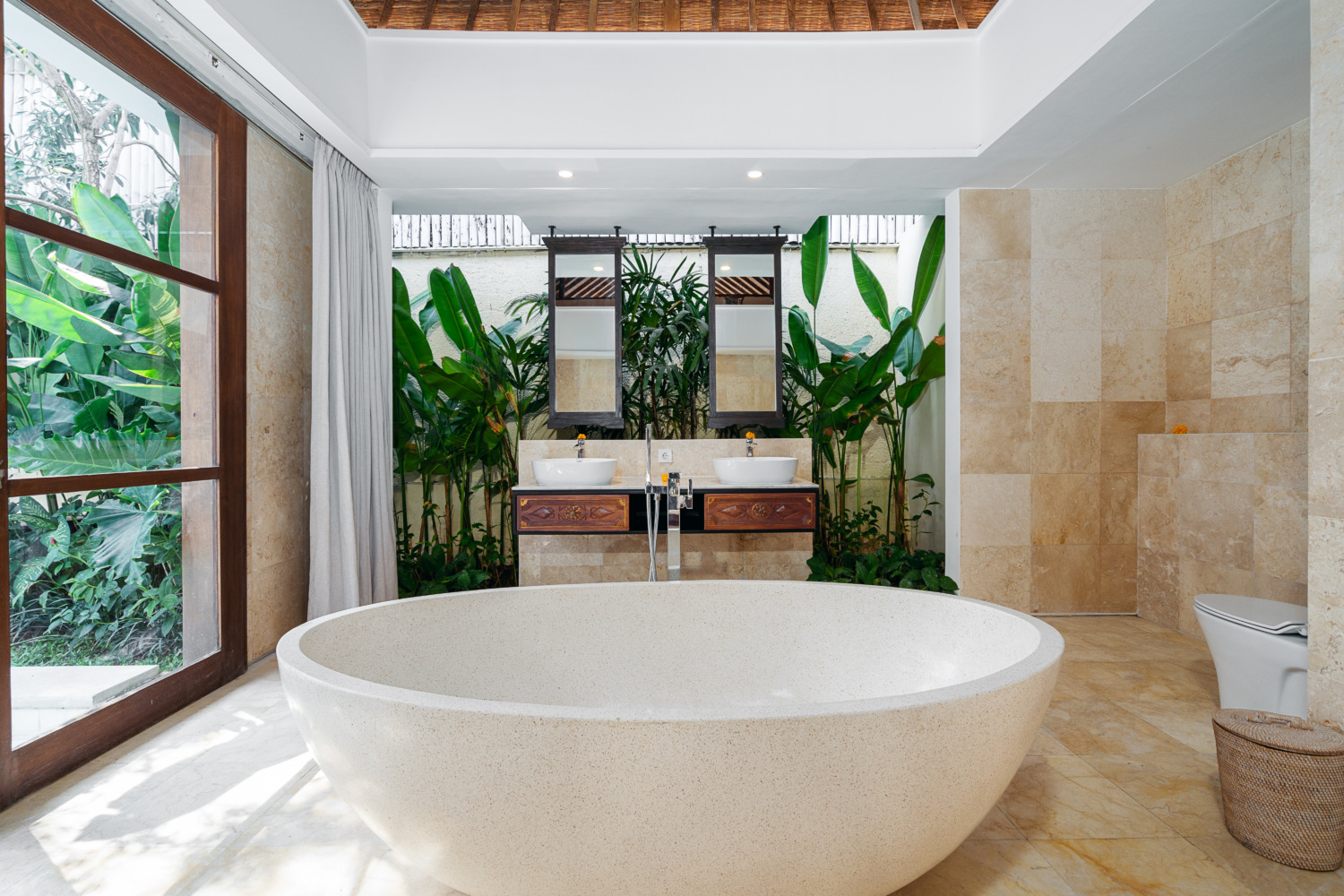 18% ROI Spacious 4-Bedroom Villa for Sale