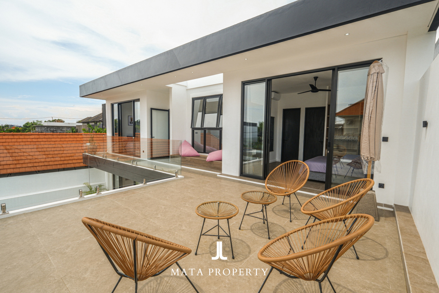 3-Bedroom Villa in Umalas with Enclosed Living Room