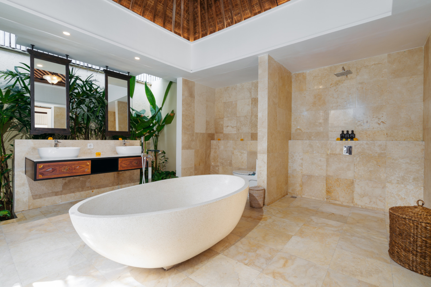 18% ROI Spacious 4-Bedroom Villa for Sale