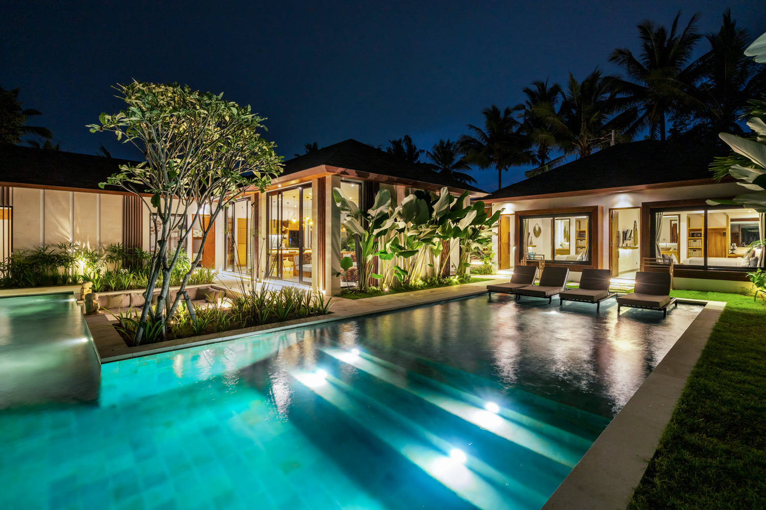 Spacious 5-Bedroom Villa with Jungle Backdrop