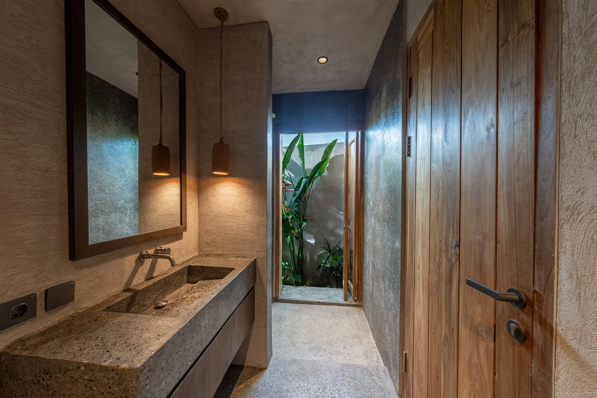 A Tropical Hideaway 2 BR Villa Facing The Rice Fields in Seseh