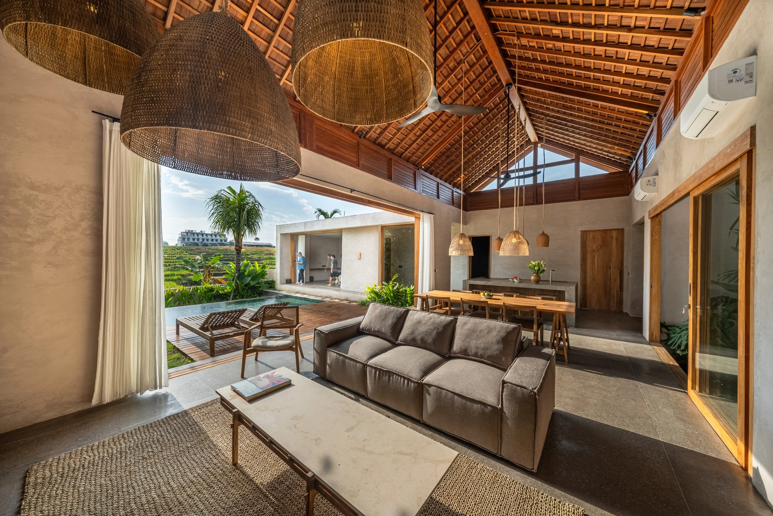 A Tropical Hideaway 2 BR Villa Facing The Rice Fields in Seseh