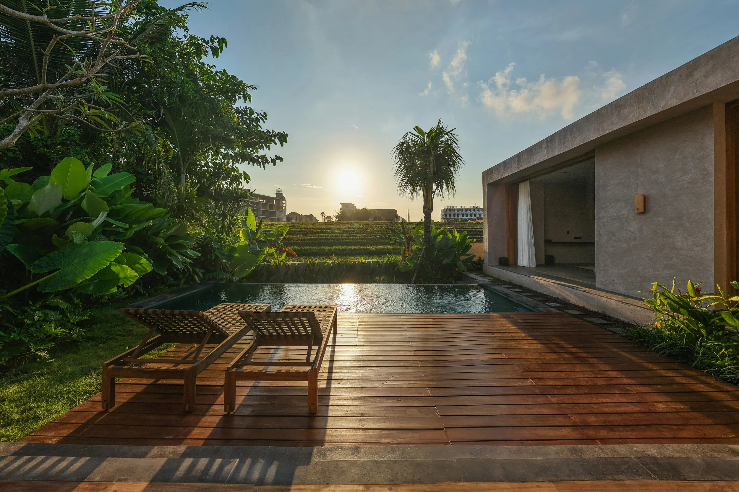 A Tropical Hideaway 2 BR Villa Facing The Rice Fields in Seseh