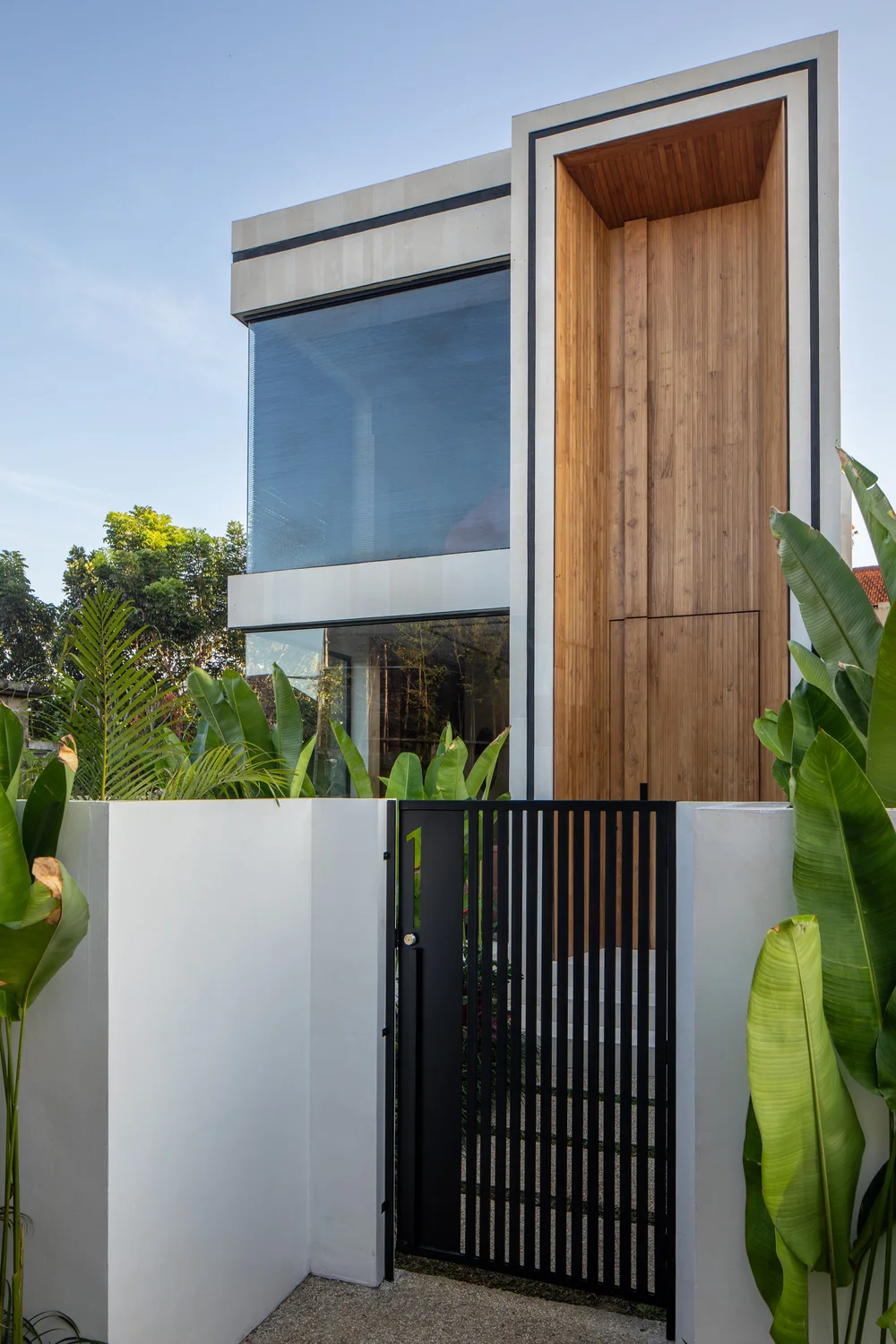 Monolithic 2 BR Villa with Tropical Soul in Ubud