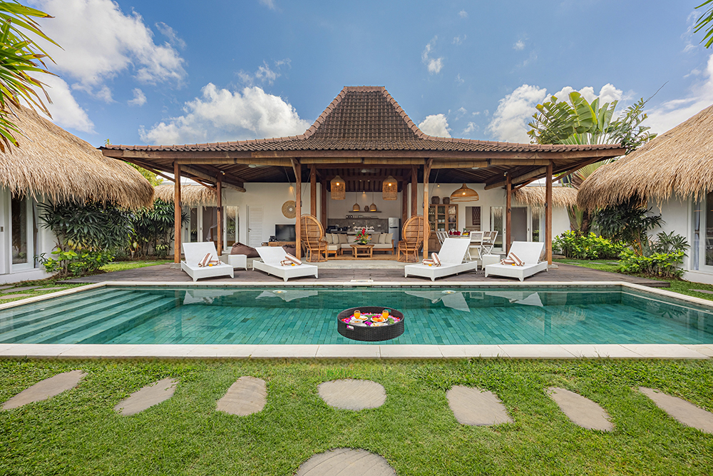 4BR Villa Near Seminyak Square