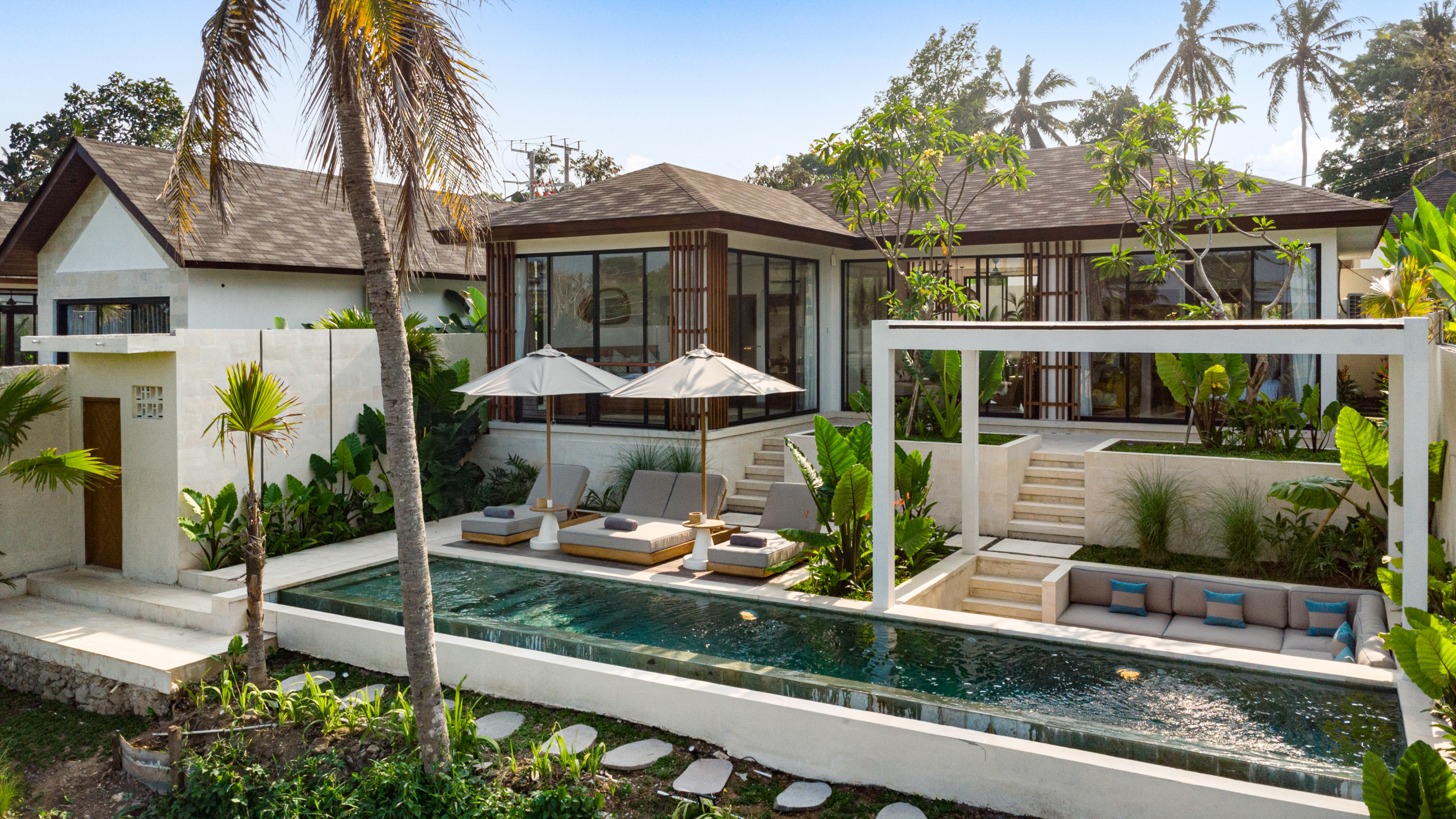 2-Bedroom Villa with Rice Views in Tranquil Singakerta