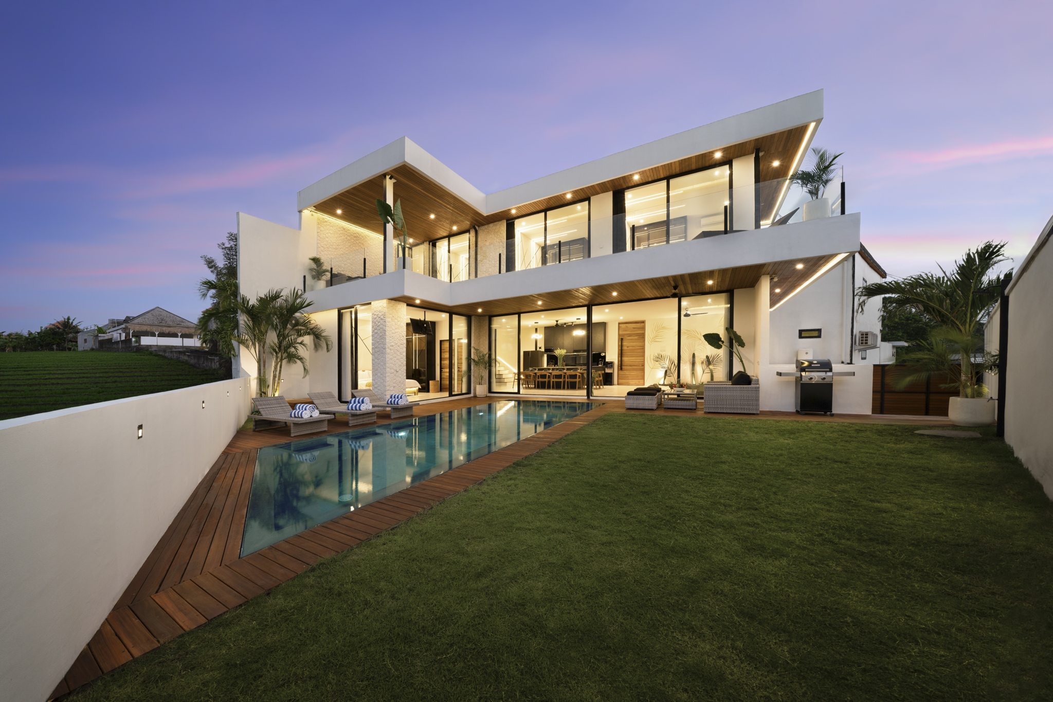 Tropical 5-Bedroom Villa