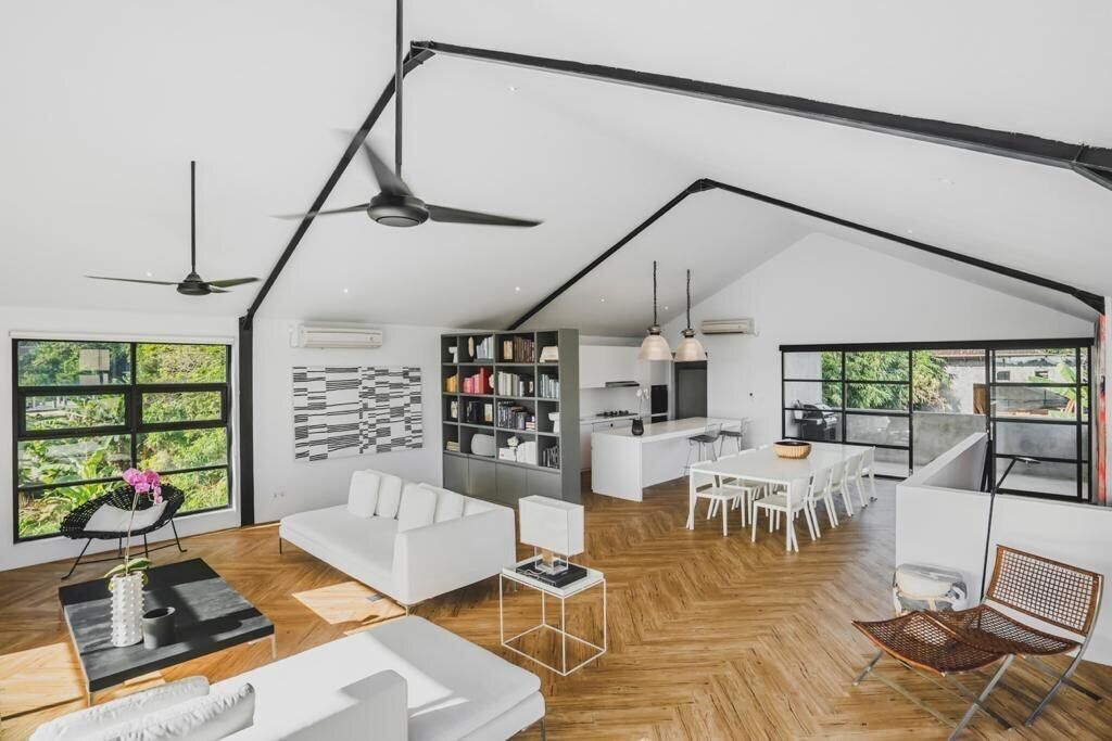 Spacious 5-Bedroom Villa in Canggu