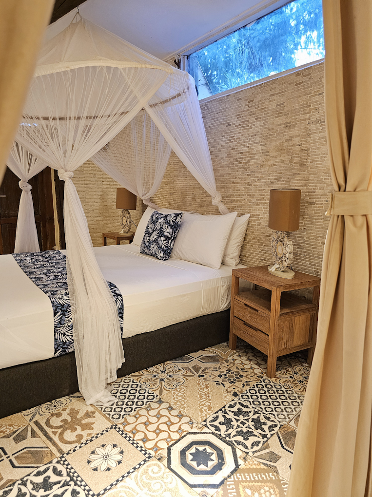 Villa Aurore – Beachfront Villa for Sale