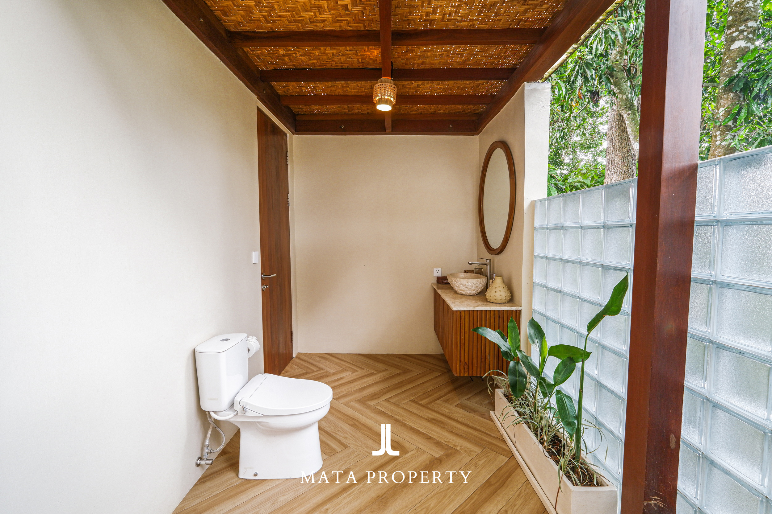 Turnkey Villa Complex in Seminyak – Established ROI