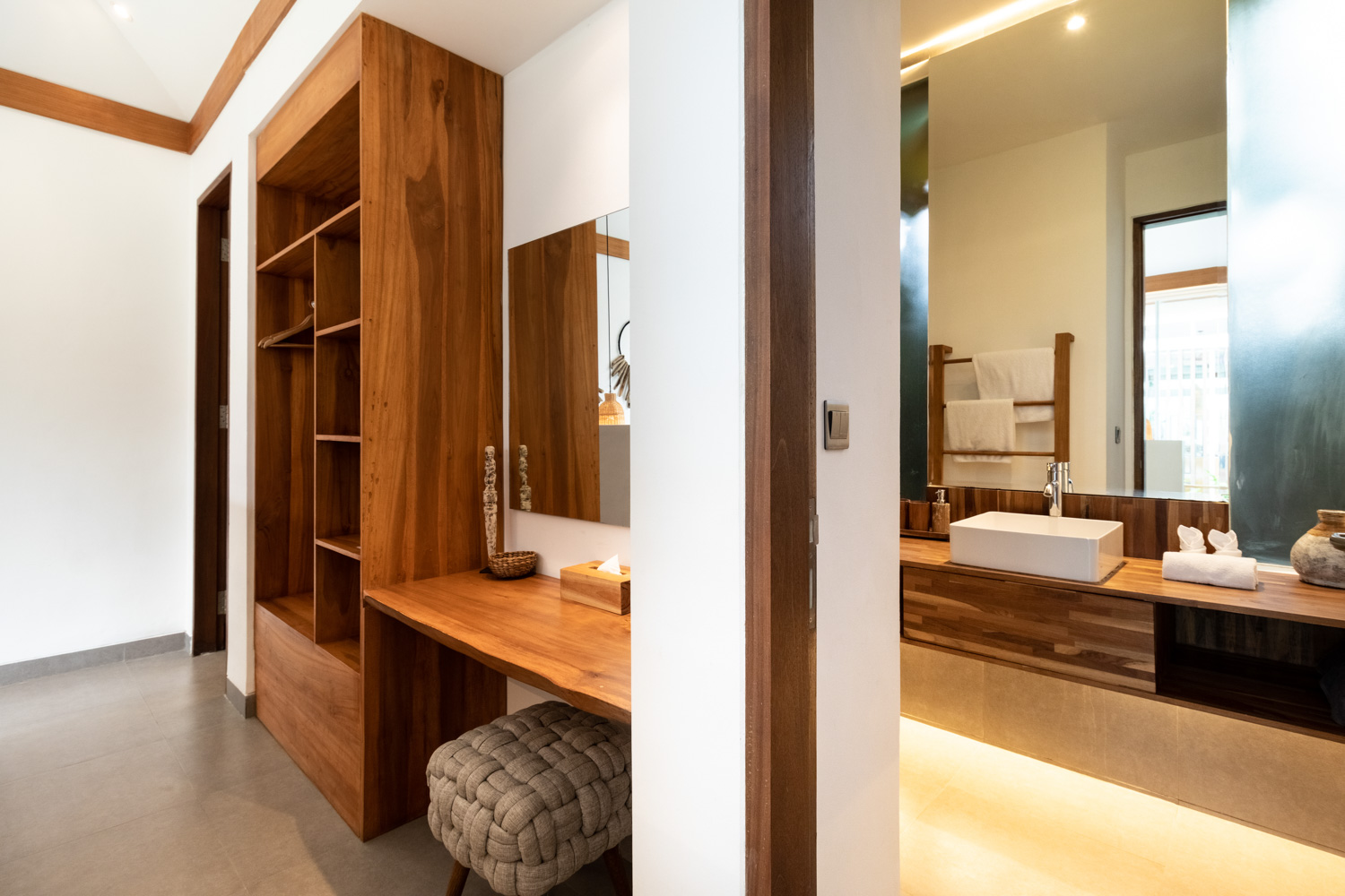 5-Bedroom Luxury Villa in Singakerta