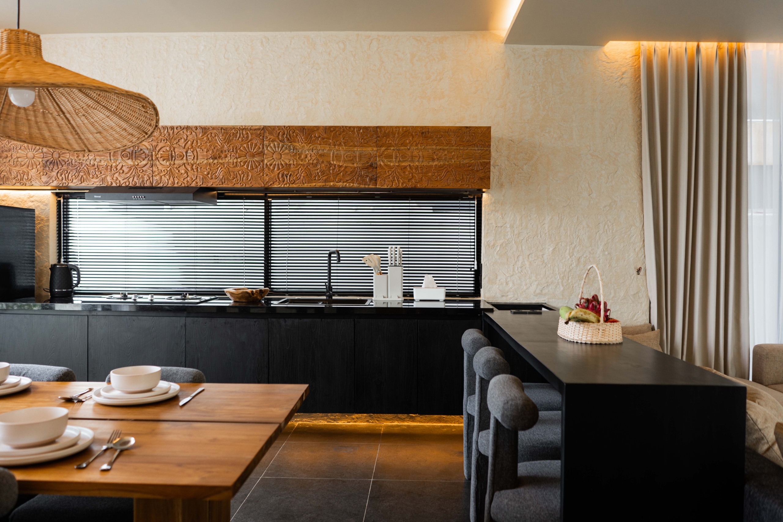 Luxury 3-Bedroom Villa with Rooftop Ocean Views