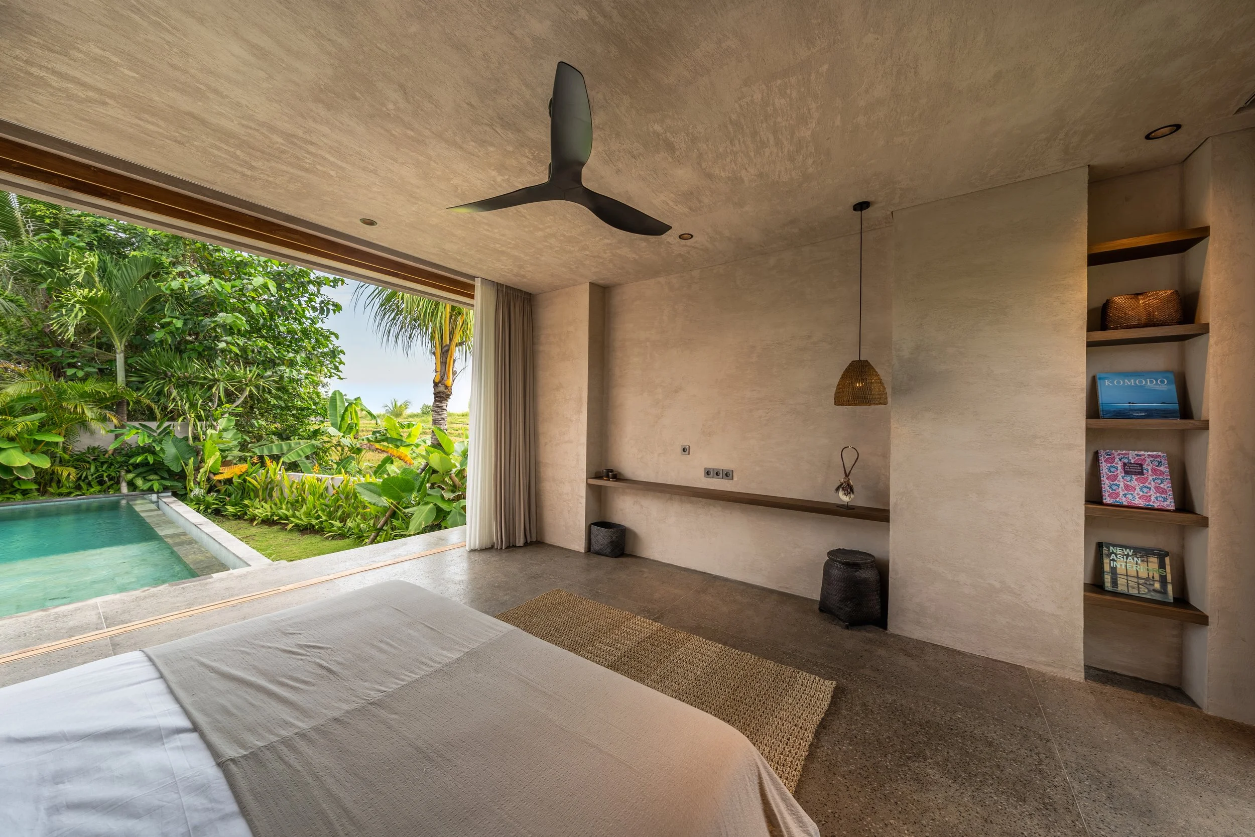 A Tropical Hideaway 2 BR Villa Facing The Rice Fields in Seseh